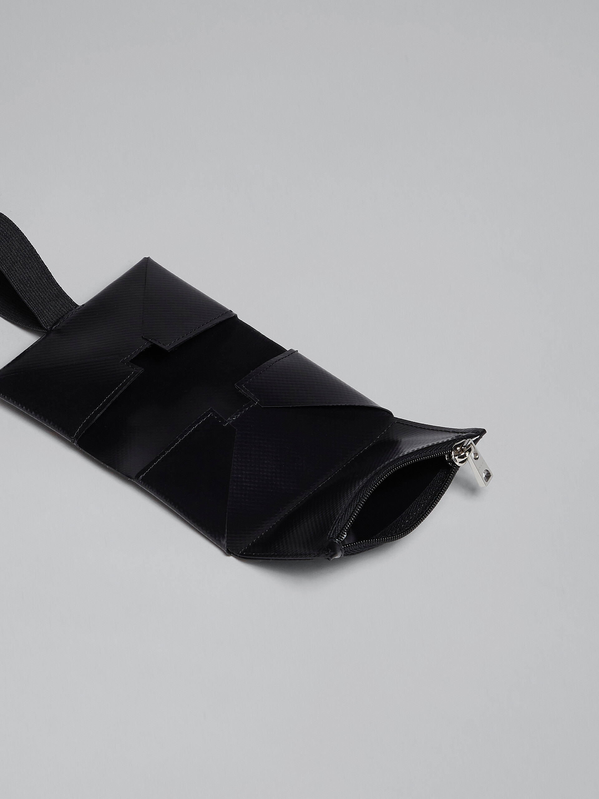 Dreifache Faltbrieftasche in Schwarz - Brieftaschen - Image 2