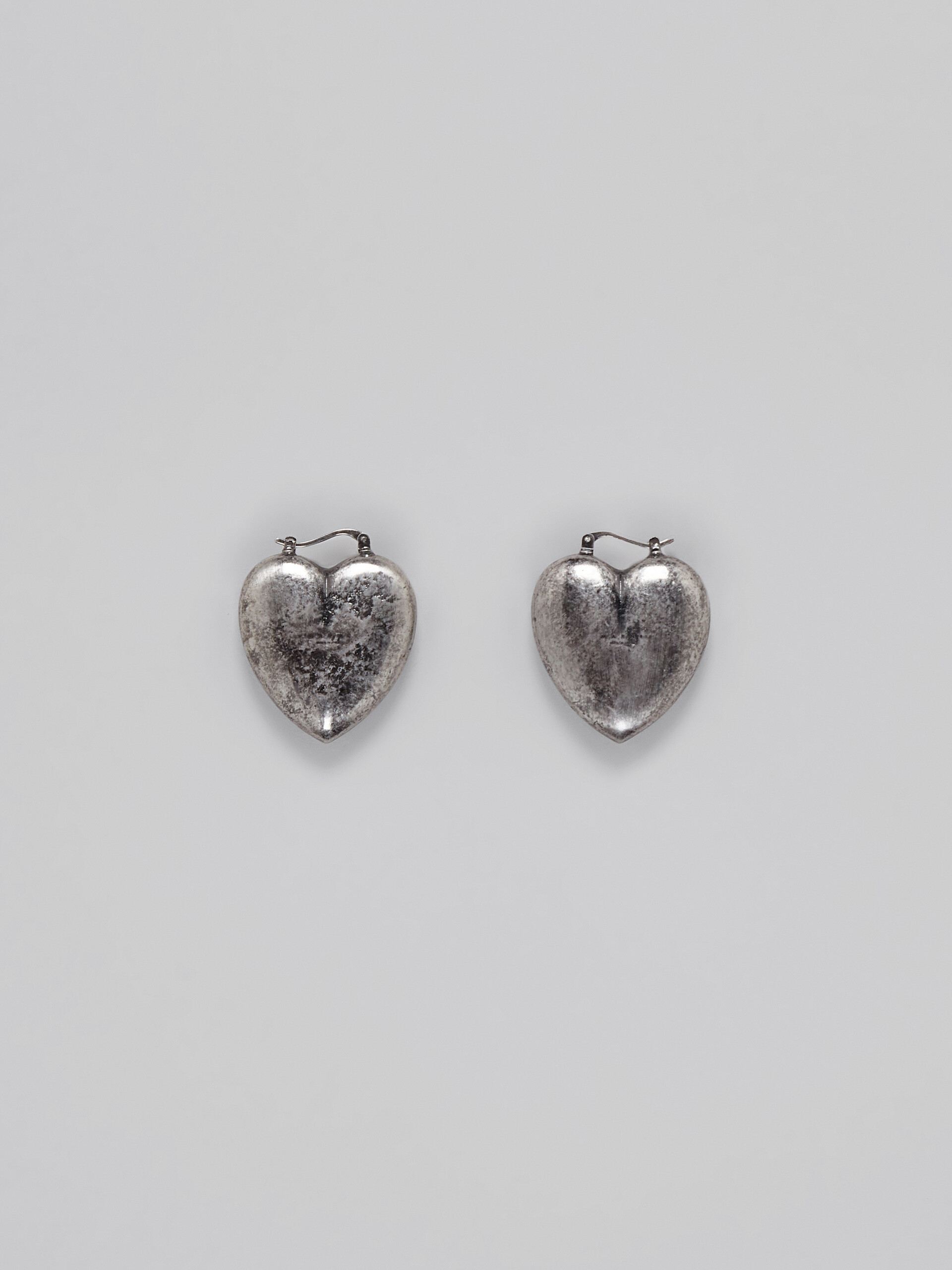 Lucky Hearts metal and enamel earrings - Earrings - Image 3
