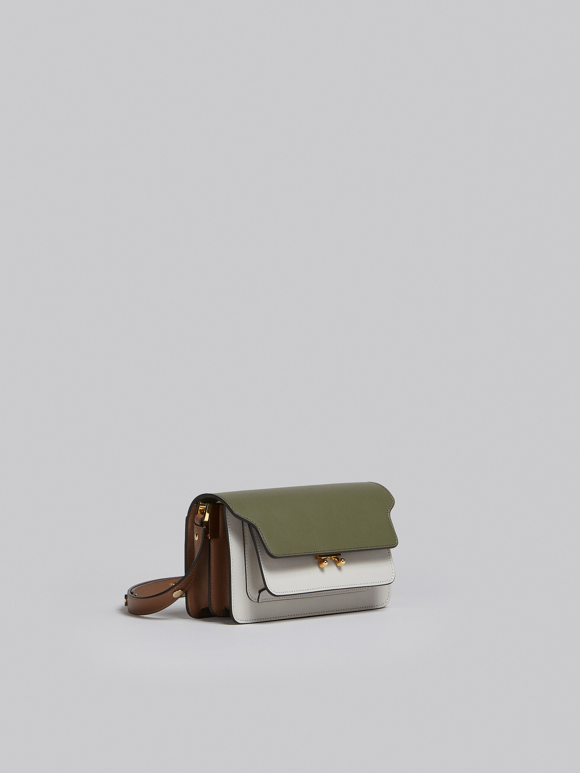 Trunk Bag E/W in green grey and brown leather - Shoulder Bags - Image 5