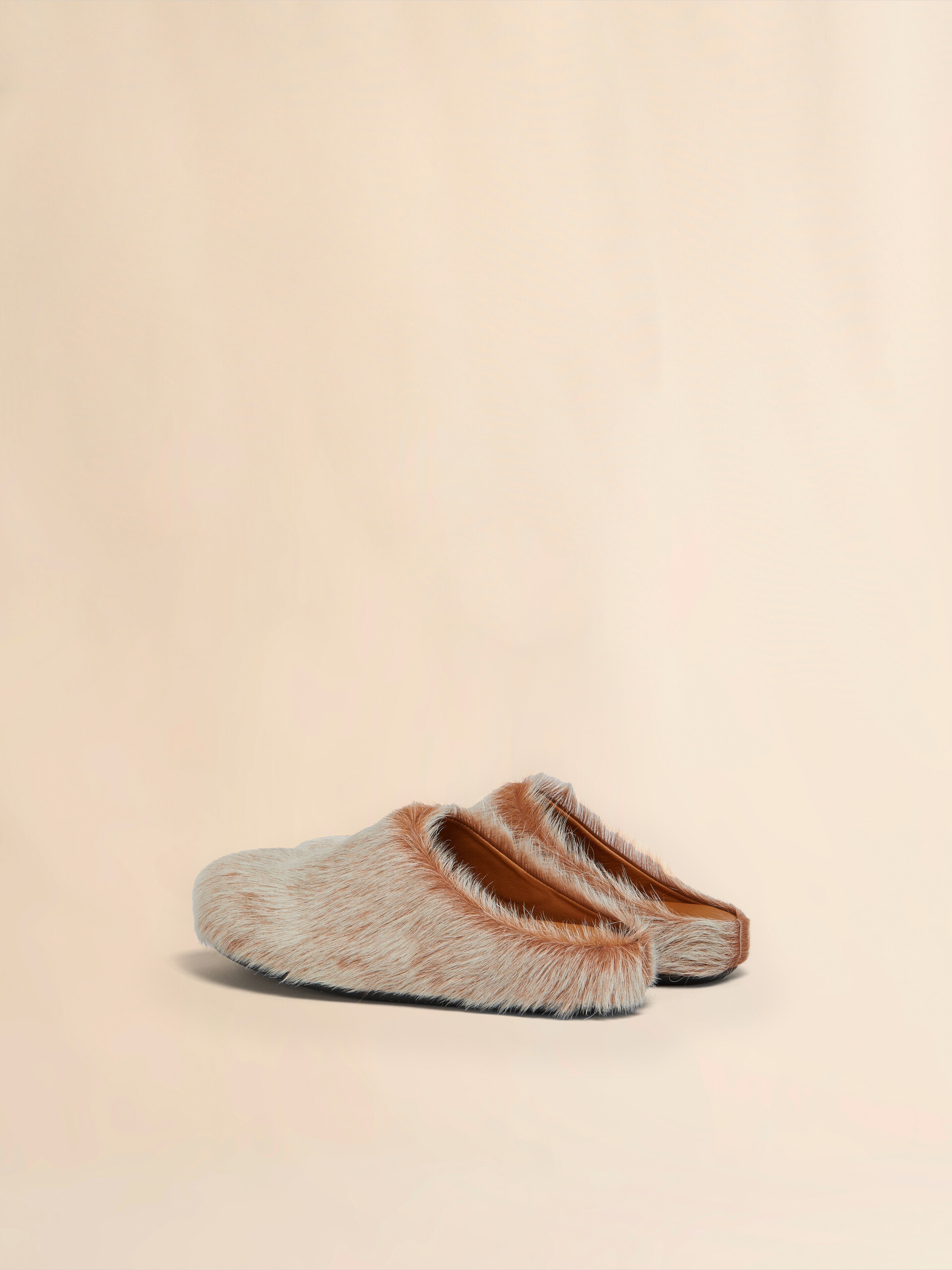Blue-grey long hair calfskin Fussbett sabot - Clogs - Image 3