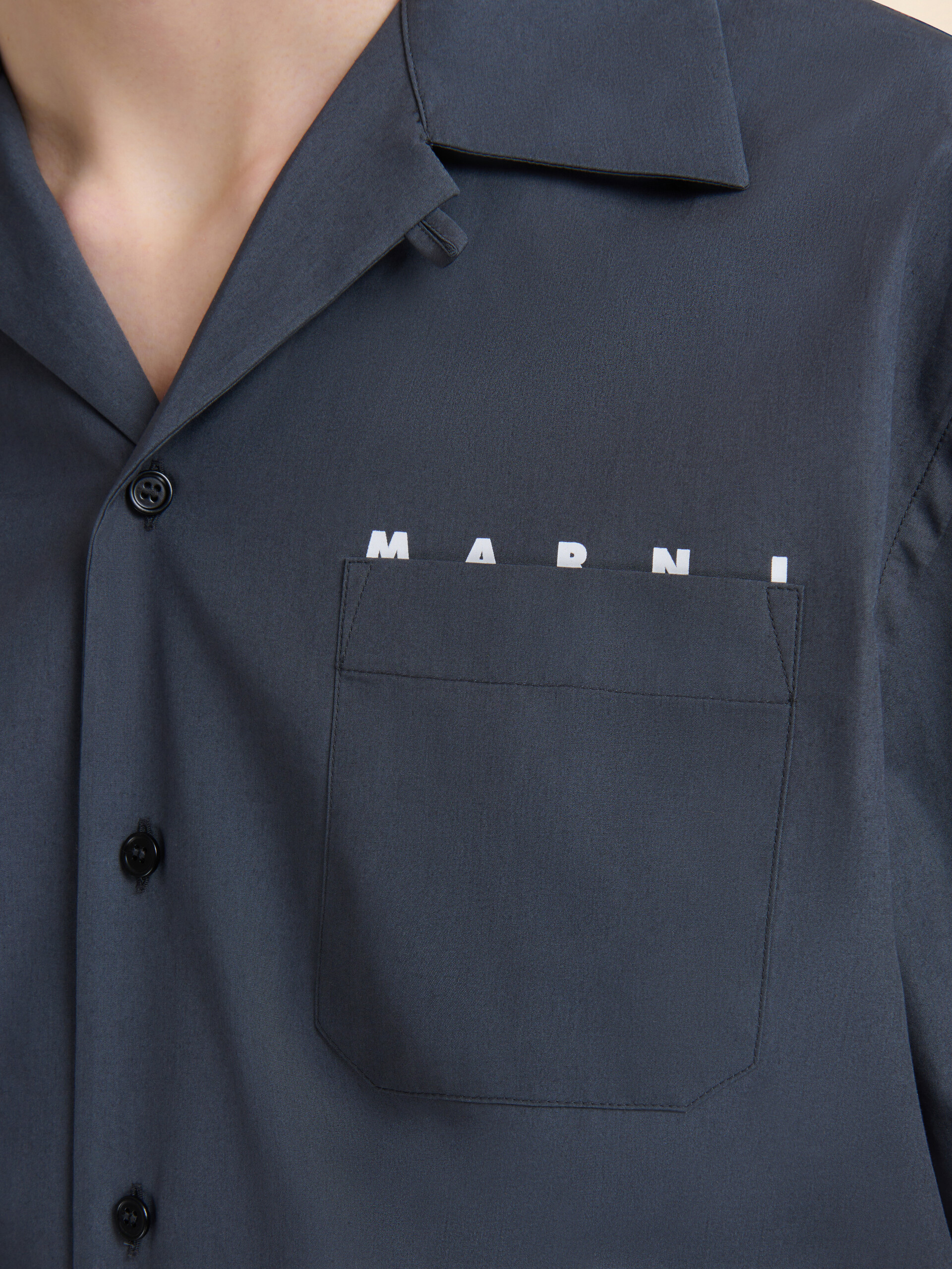 White organic poplin bowling shirt with hidden logo - Shirts - Image 4