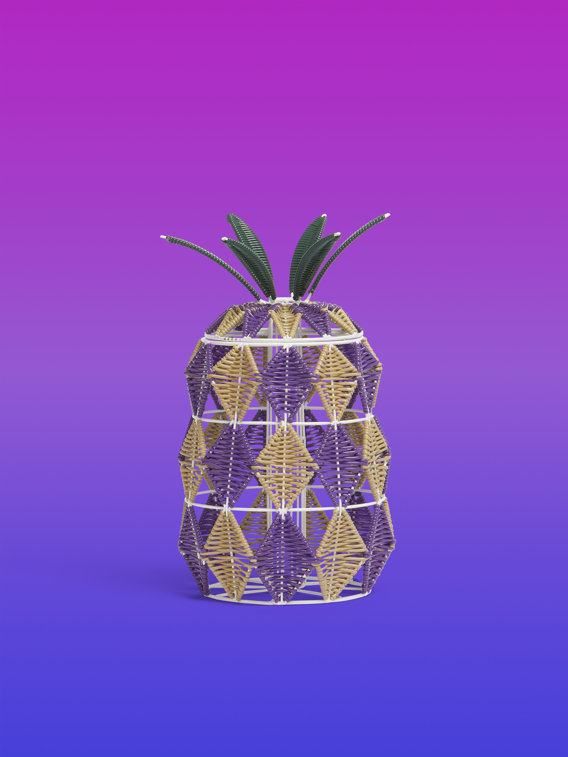 ダークバイオレット