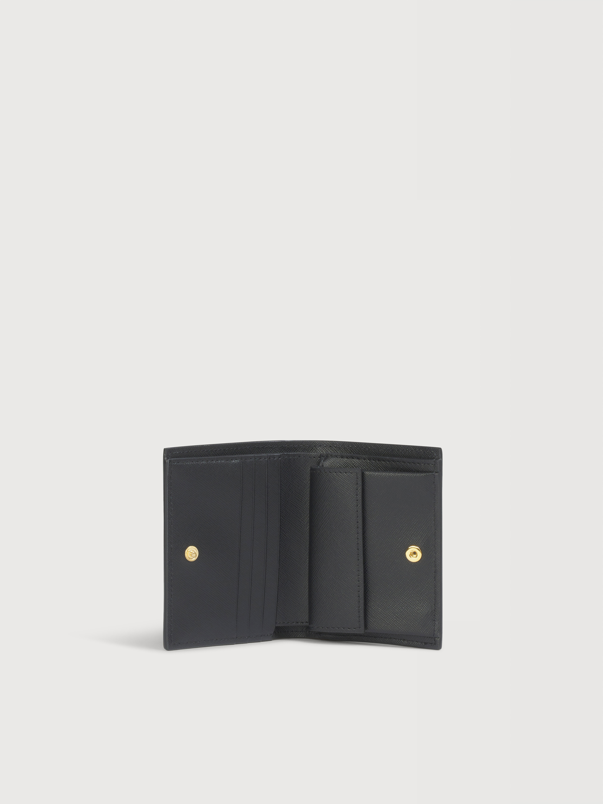 ブラック サフィアーノレザー二つ折りウォレット | Marni