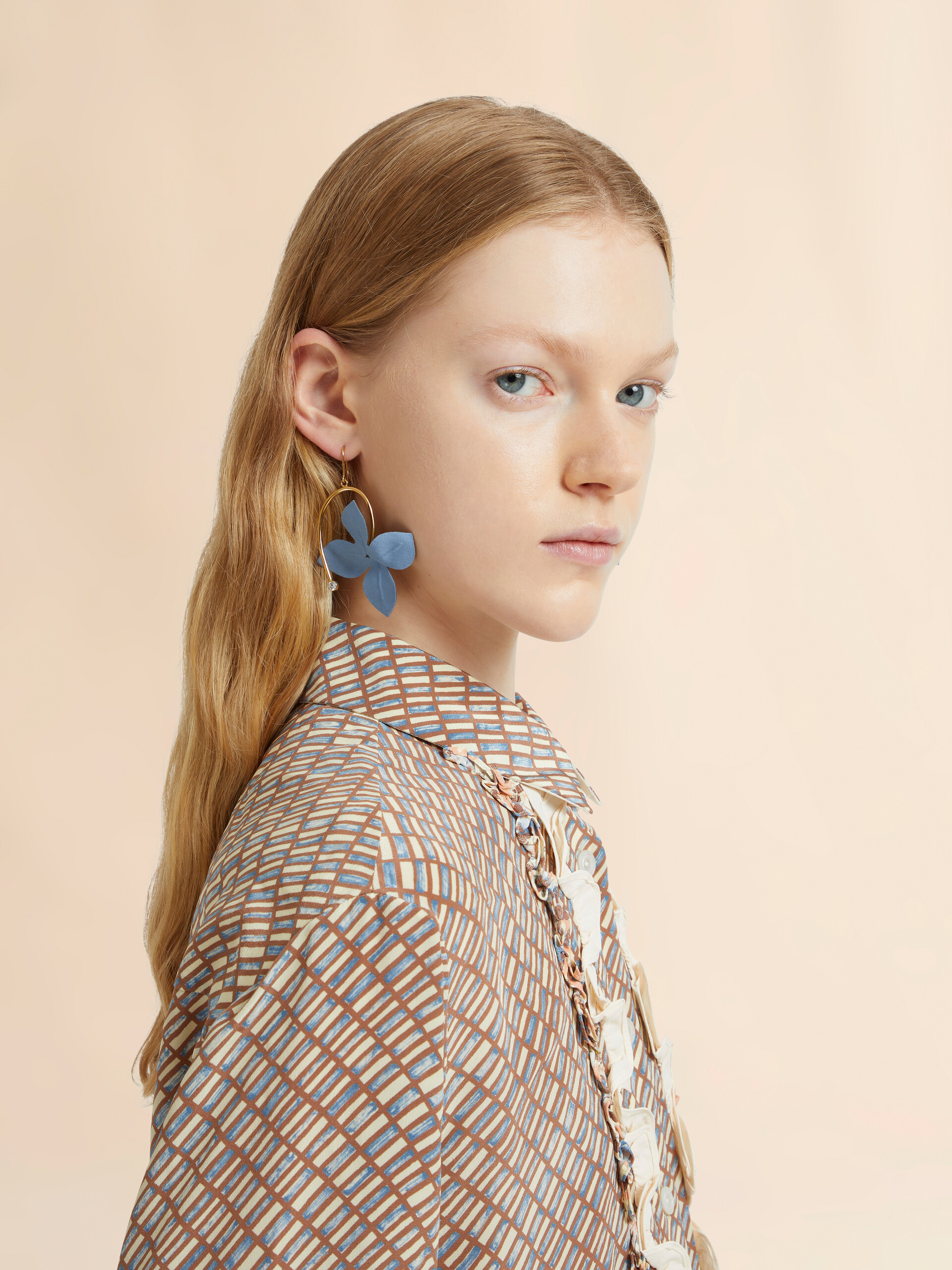 Boucles d'oreilles pendantes en popeline bleue et verte avec fleurs - Boucles d&rsquo;oreilles - Image 2