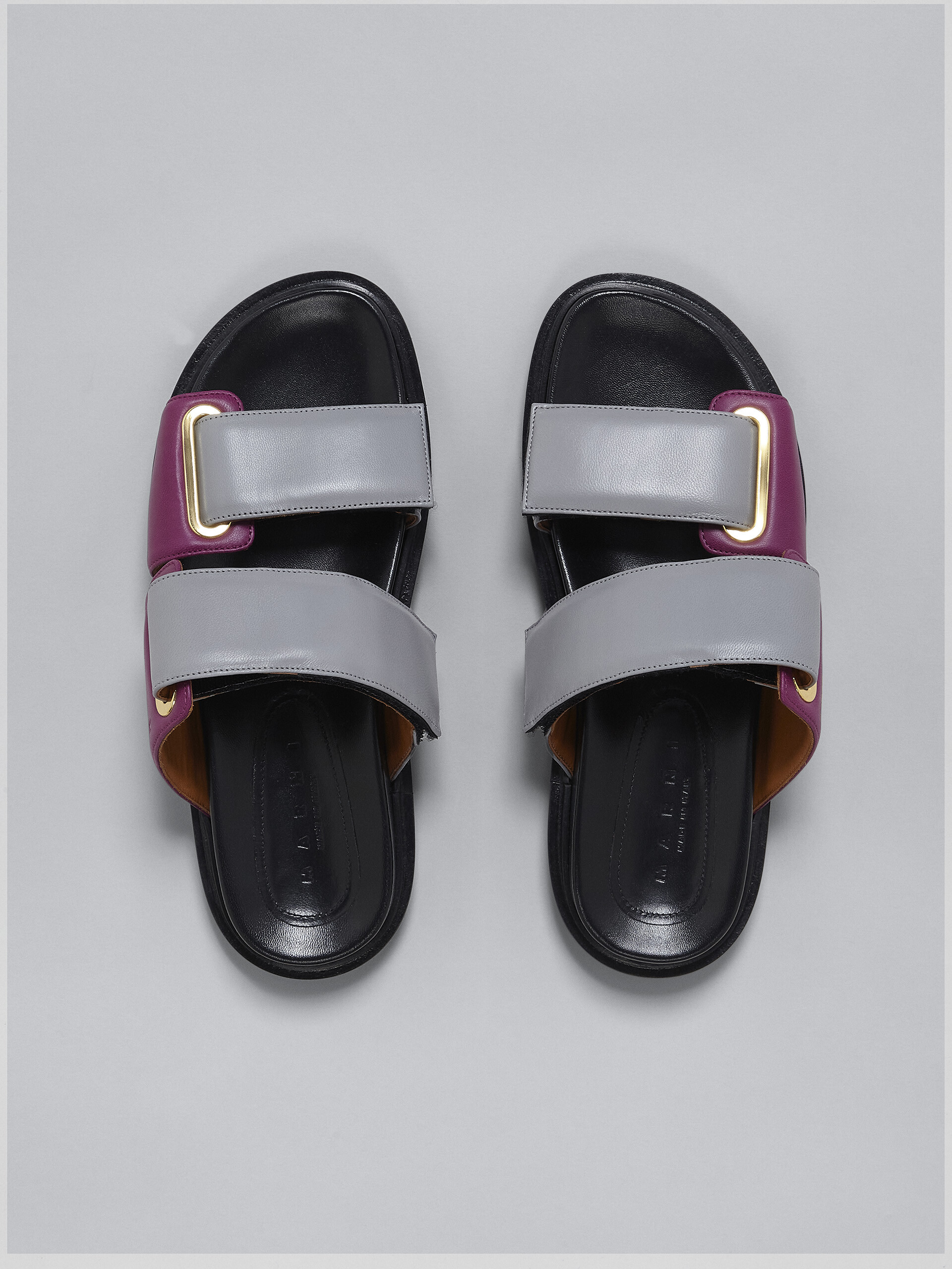 Grey and fucshia leather fussbett - Sandals - Image 4