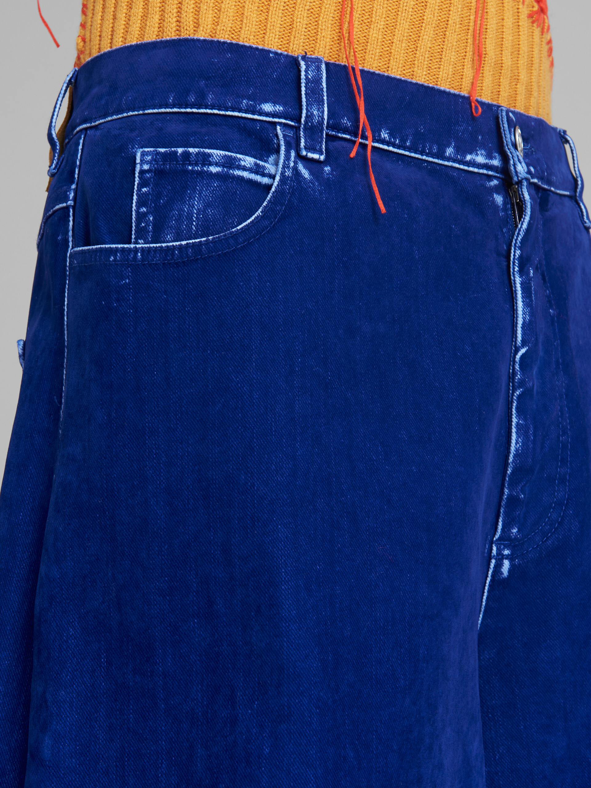 Blue wide 5 pocket trousers in flocked denim - Pants - Image 4
