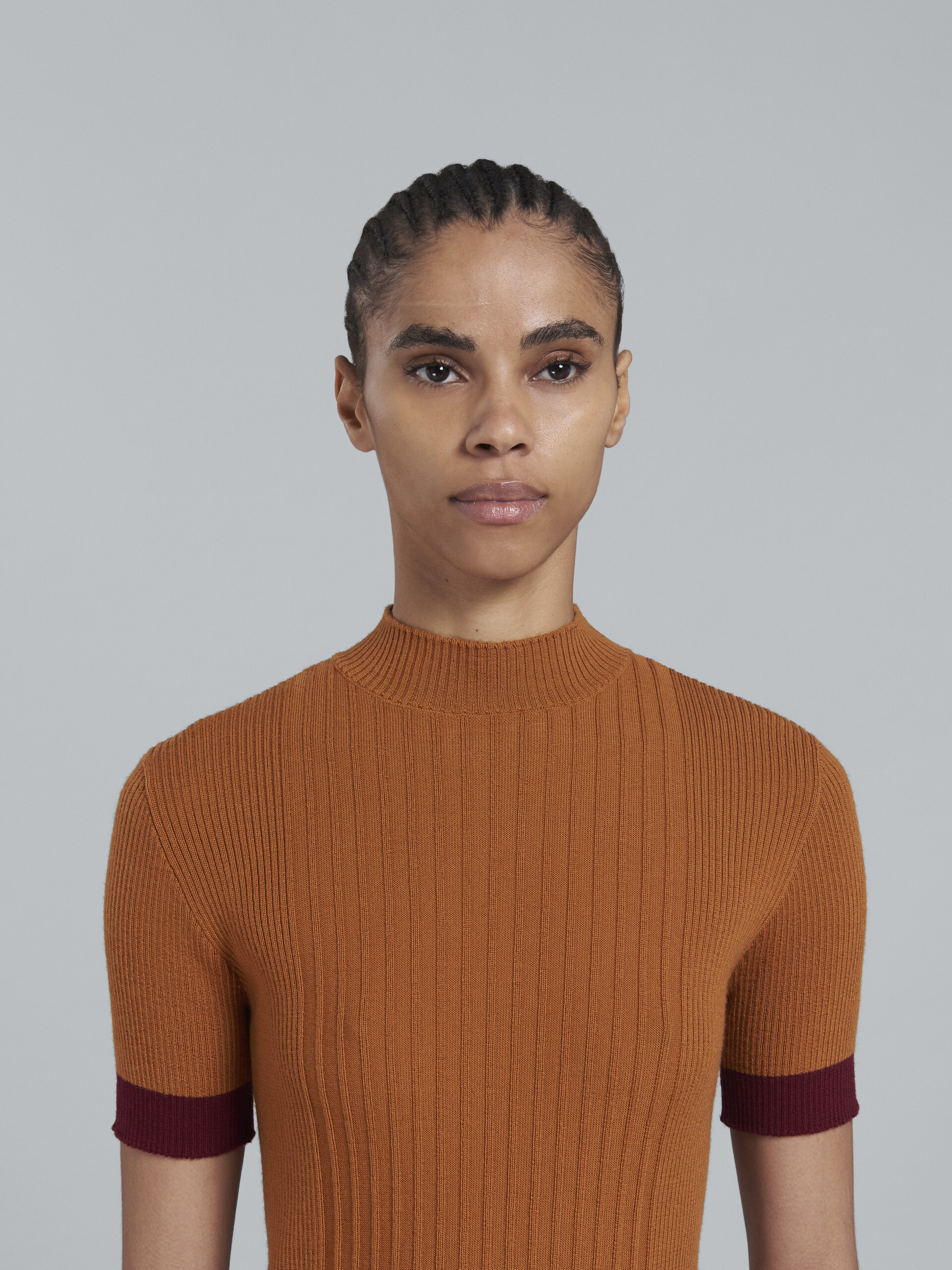 Orange wool turtleneck with contrasting cuffs - Pullovers - Image 4