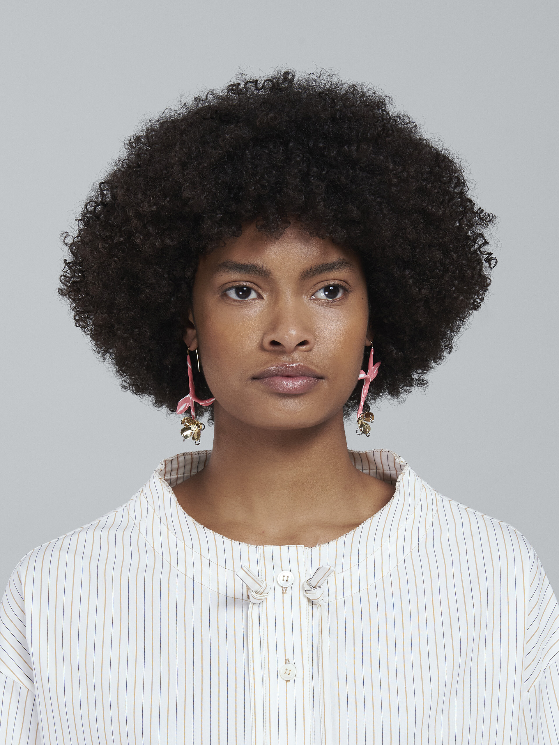 FLOWER pink earrings - Earrings - Image 2