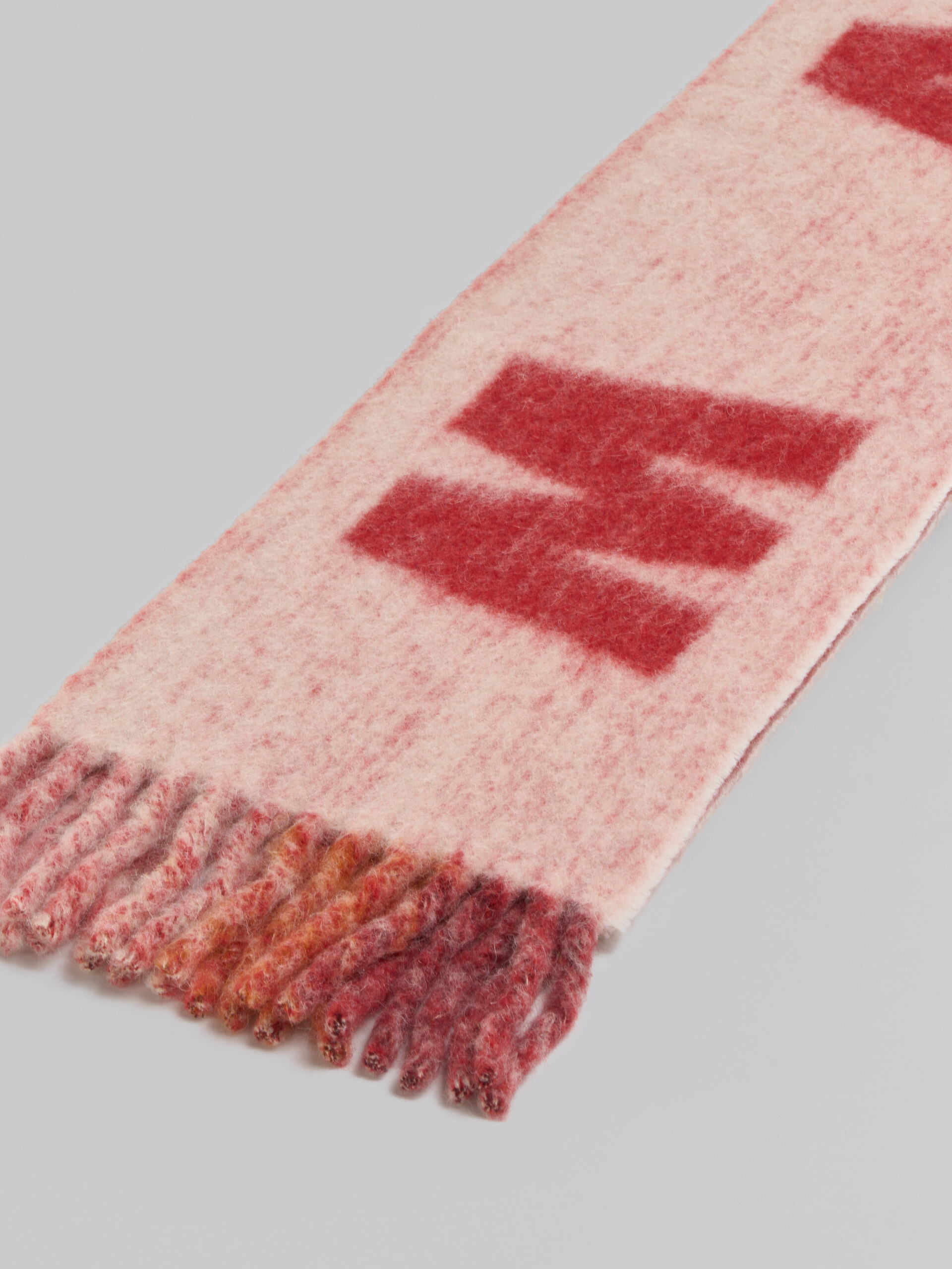 Hellblauer Schal aus Mohair und Wolle mit Maxi-Logo - Schals - Image 3