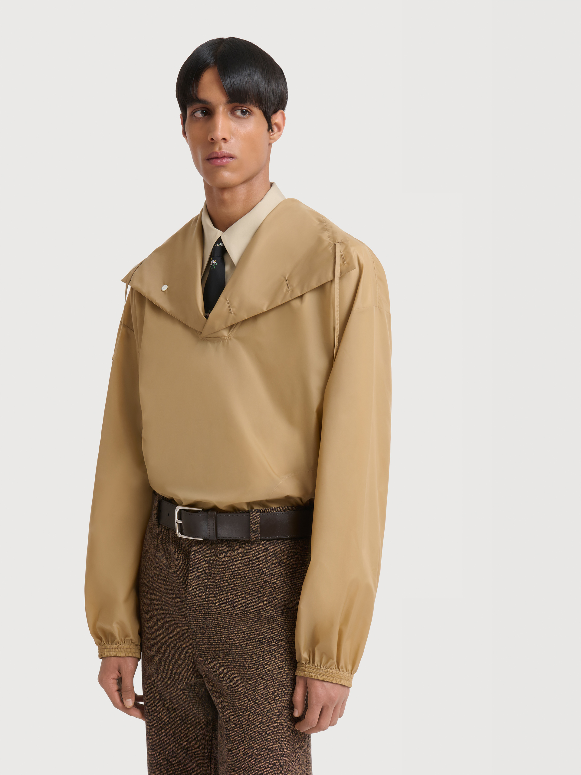 Giacca in nylon beige con collo a imbuto - Camicie - Image 3