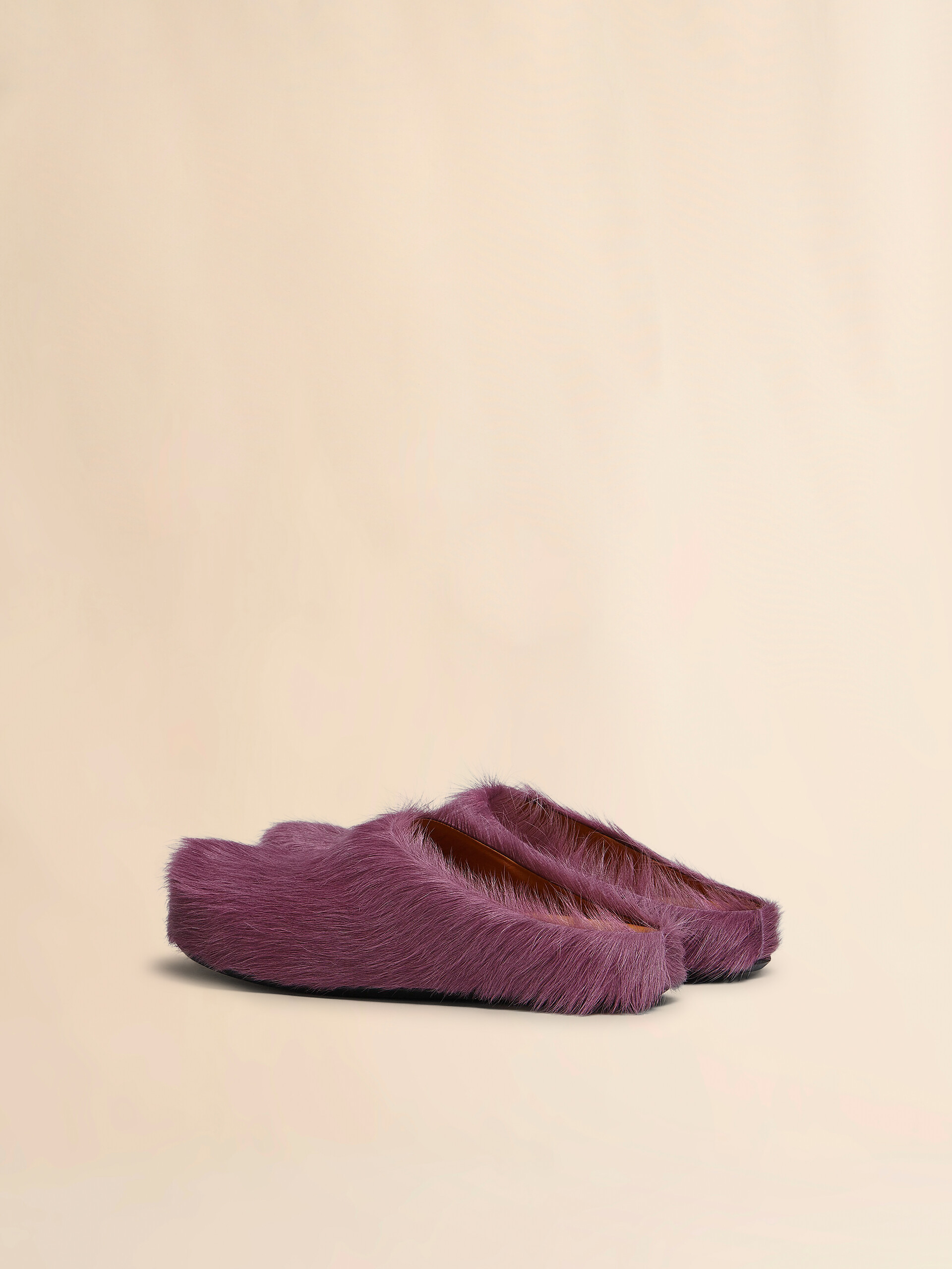 Blue long hair calfskin Fussbett sabot - Clogs - Image 3