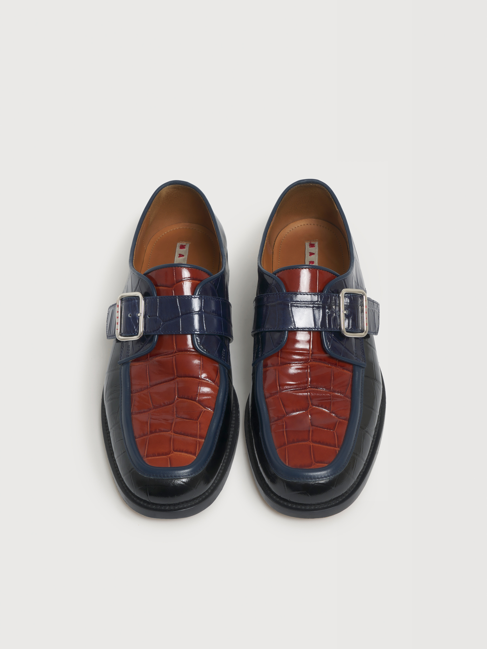 Mocassin imprim&eacute; crocodile noir, marron et bleu - Chaussures &agrave; Lacets - Image 4