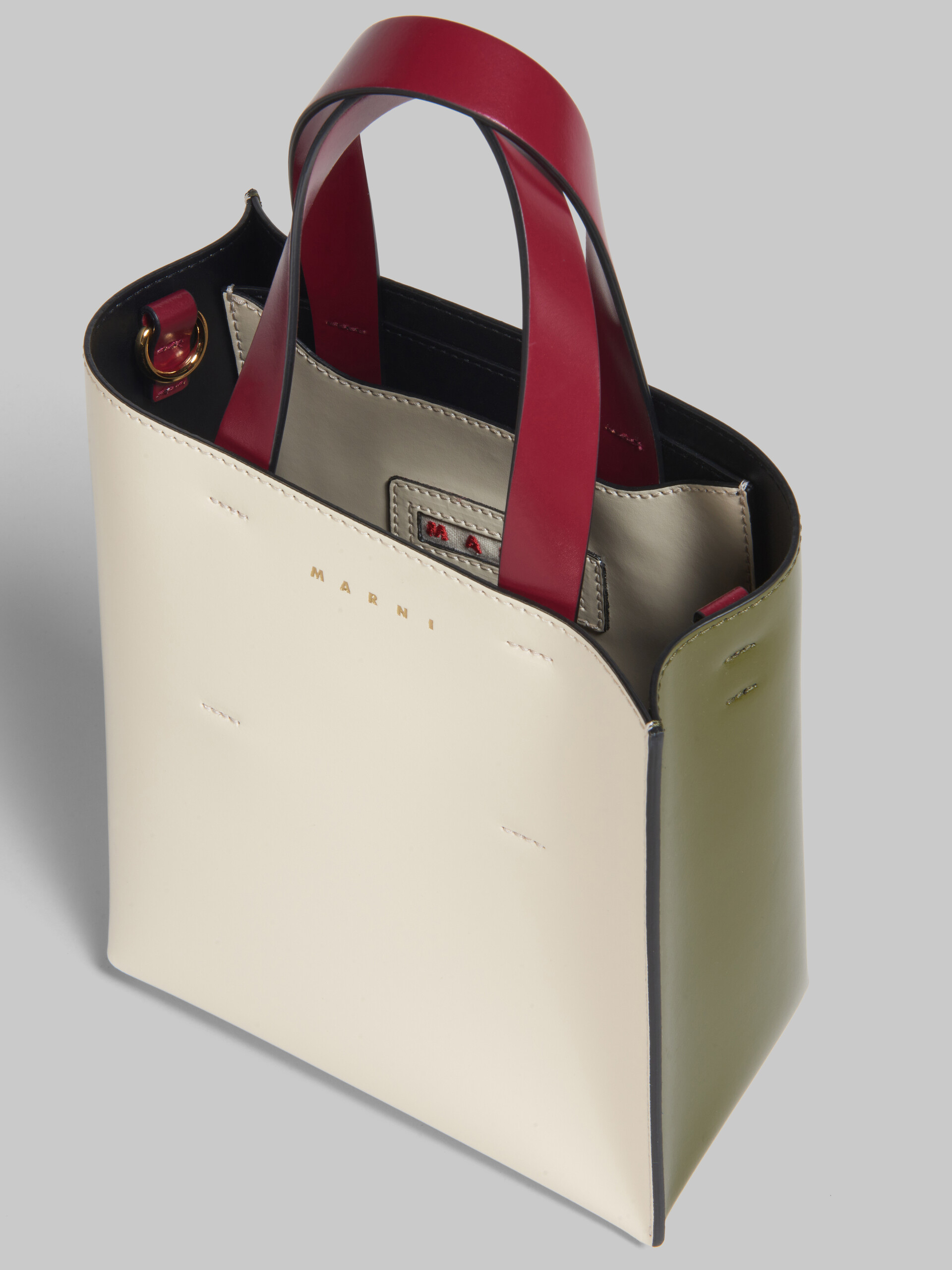 Bi-coloured MUSEO bag in shiny calfskin with shoulder strap - Shopping Bags - Image 4