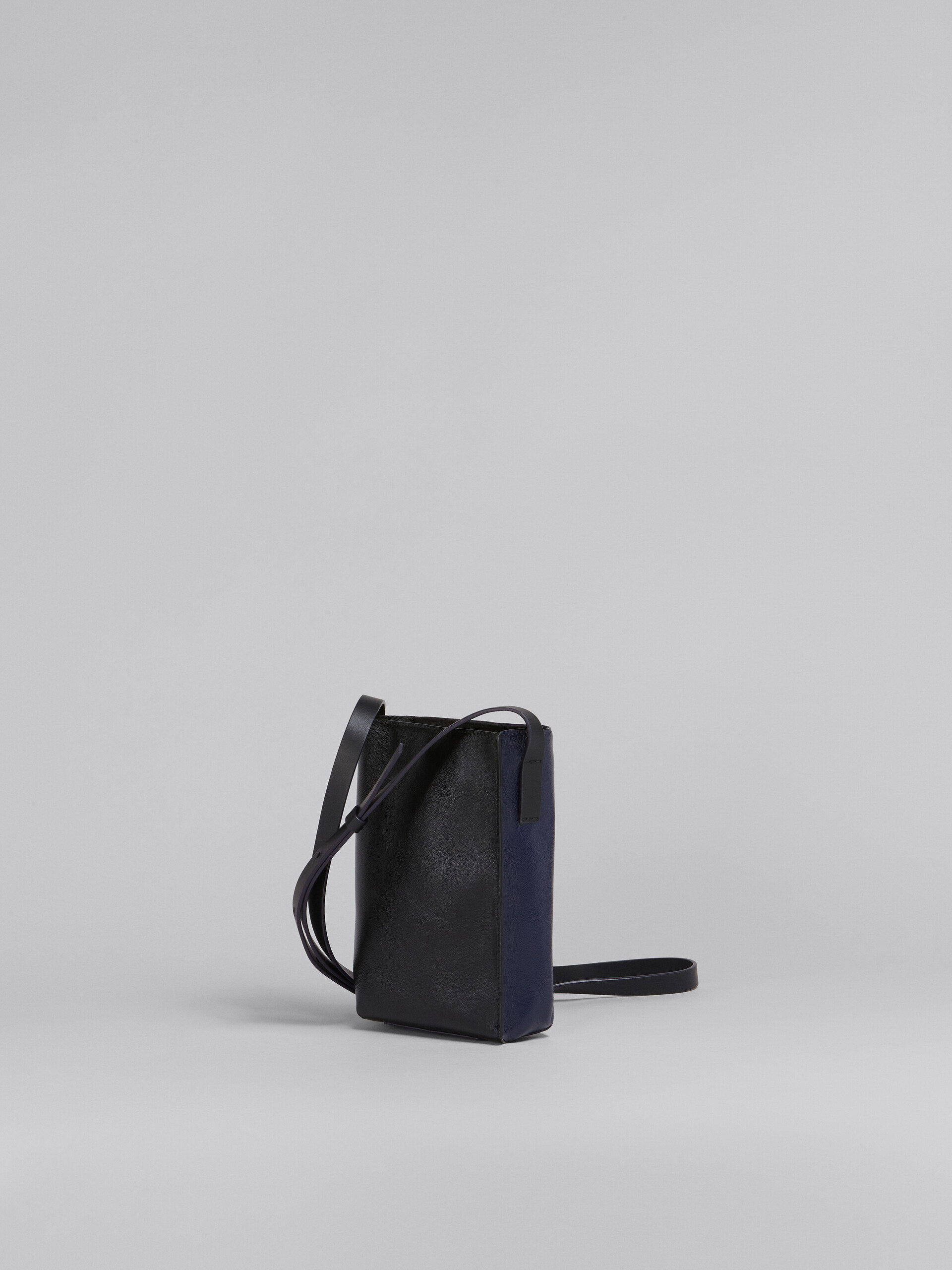 MUSEO SOFT small bag in blue and black shiny leather - Shoulder Bags - Image 3