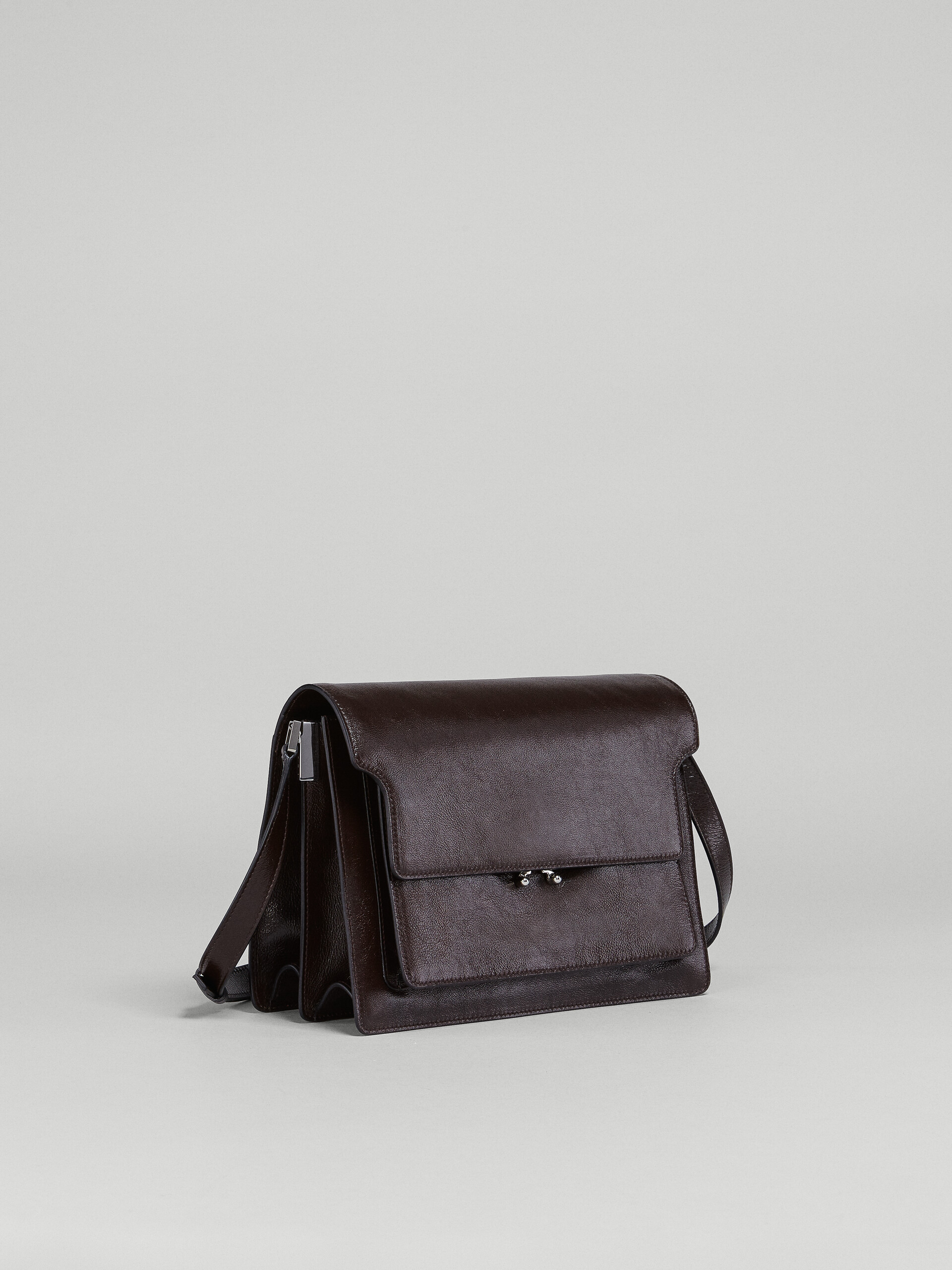 TRUNK SOFT large bag in brown leather - Shoulder Bag - Image 5
