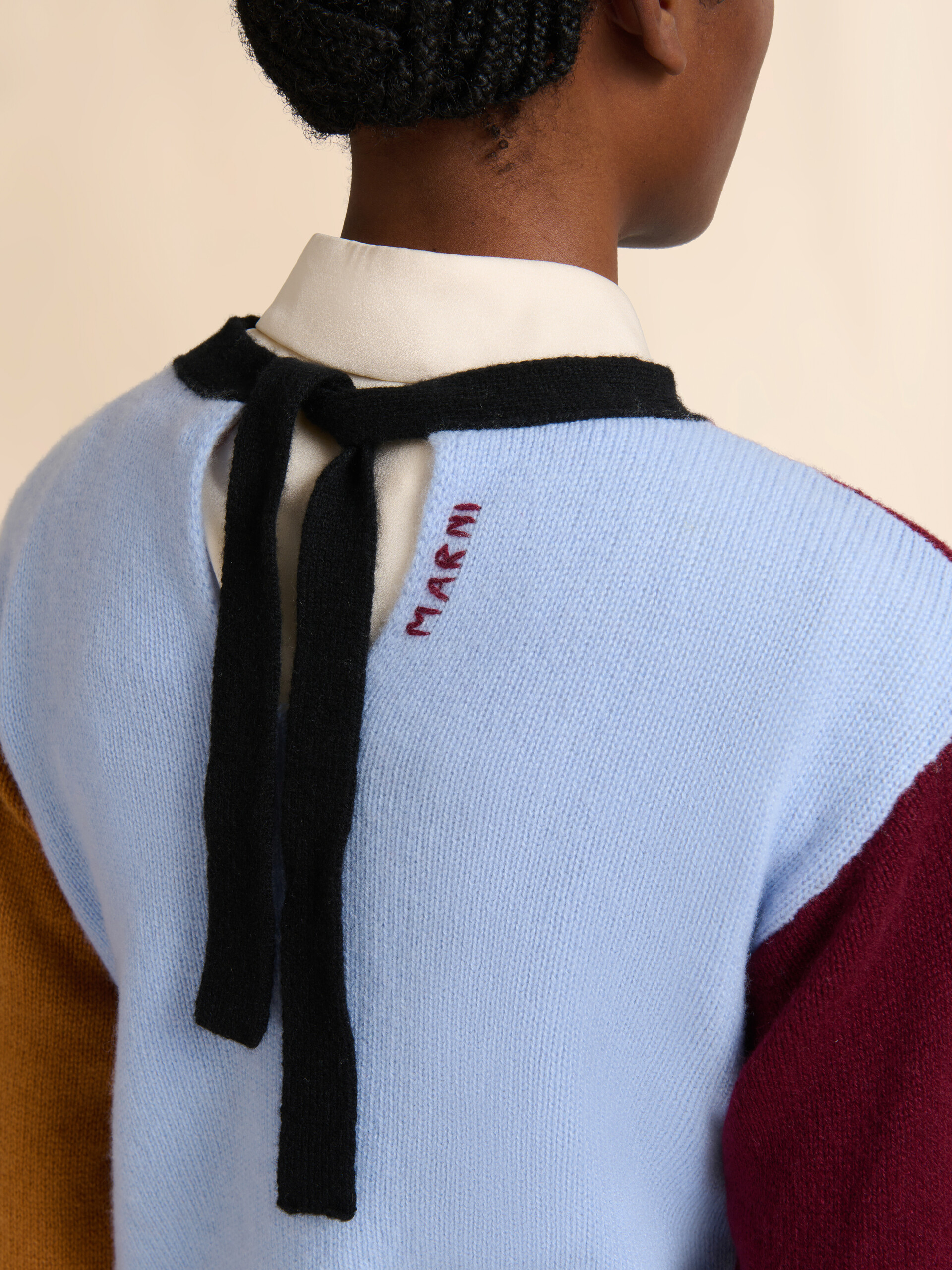 Blue and burgundy cashmere color-block sweater - Pullovers - Image 4