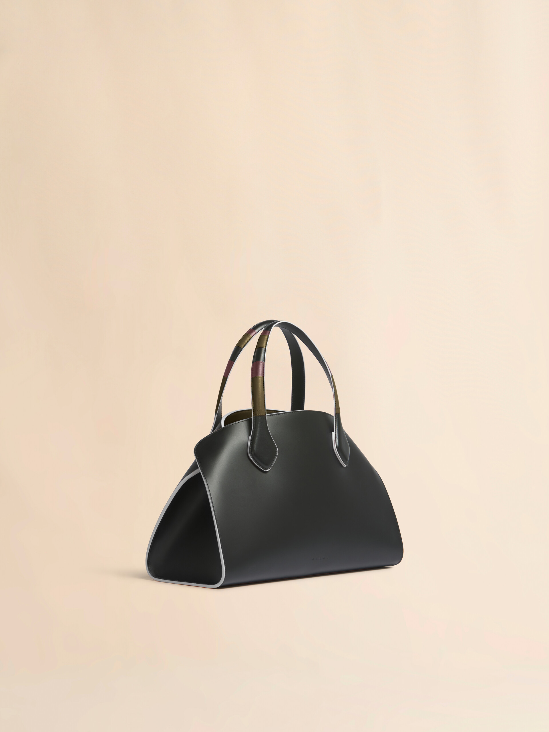 Black leather Overlap medium handbag - Handbags - Image 5