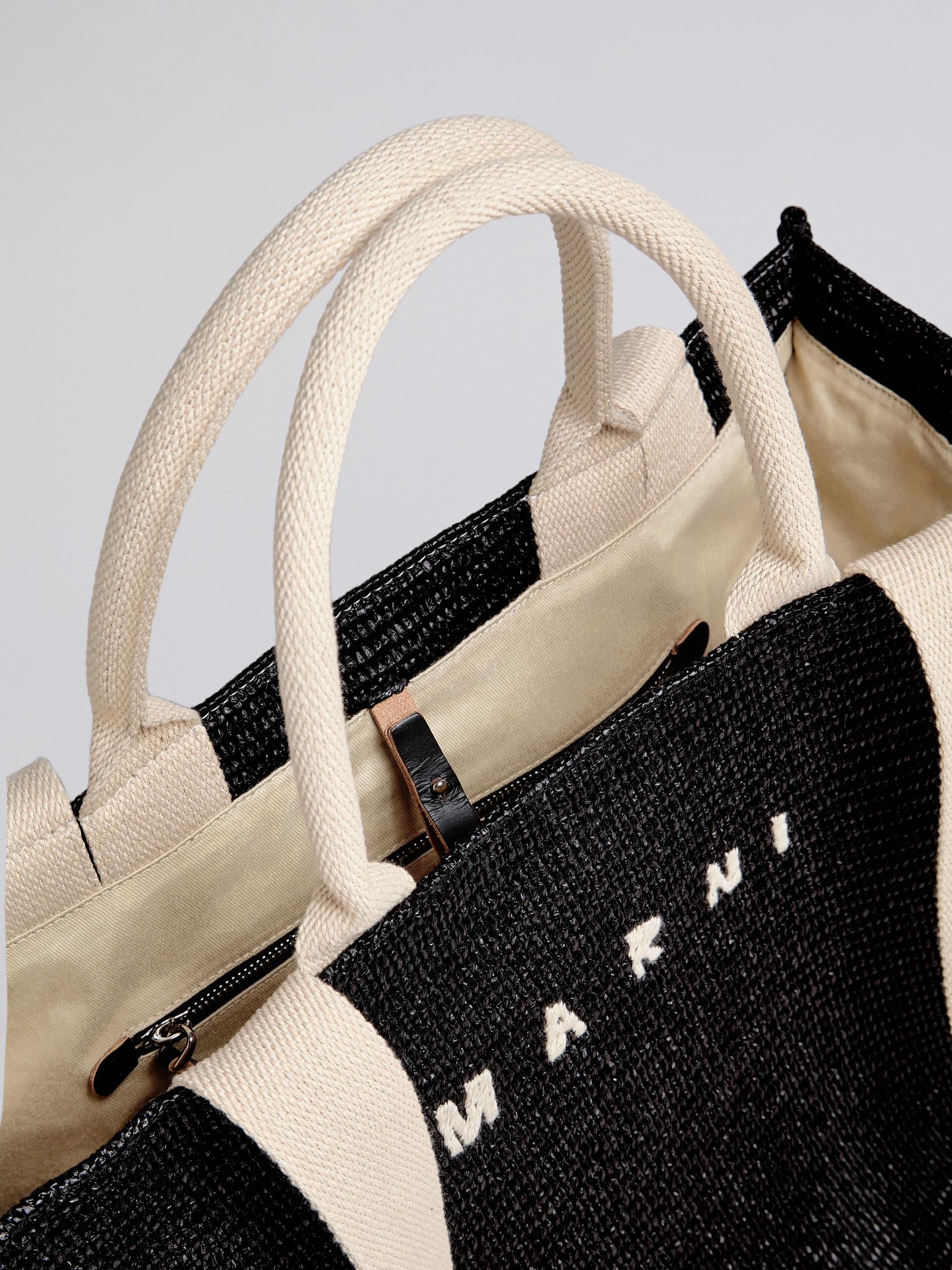 Black raffia Large Tote Bag - Shopping Bags - Image 4