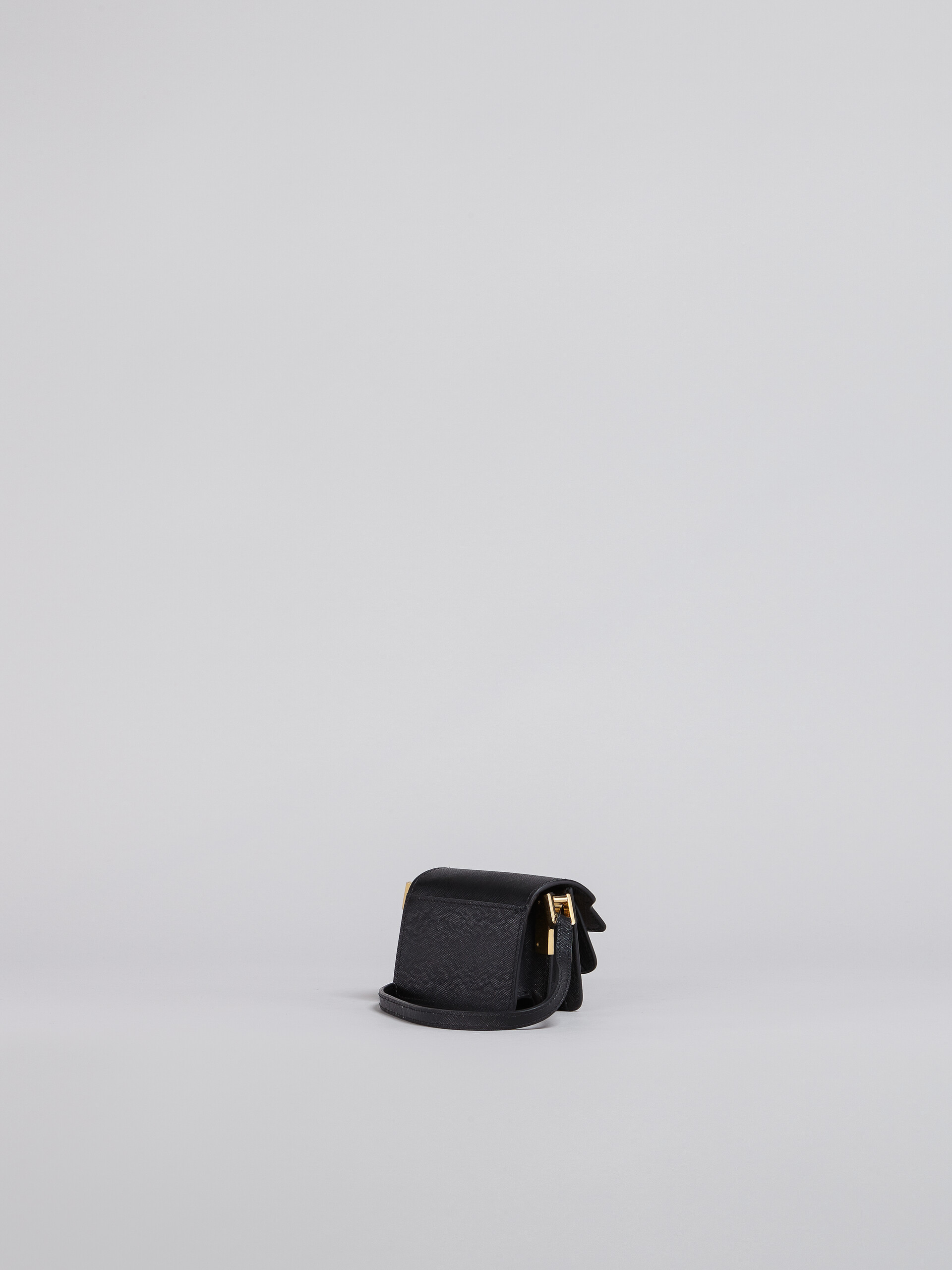 Tasche TRUNK aus schwarzem Saffiano-Kalbsleder - Schultertaschen - Image 2