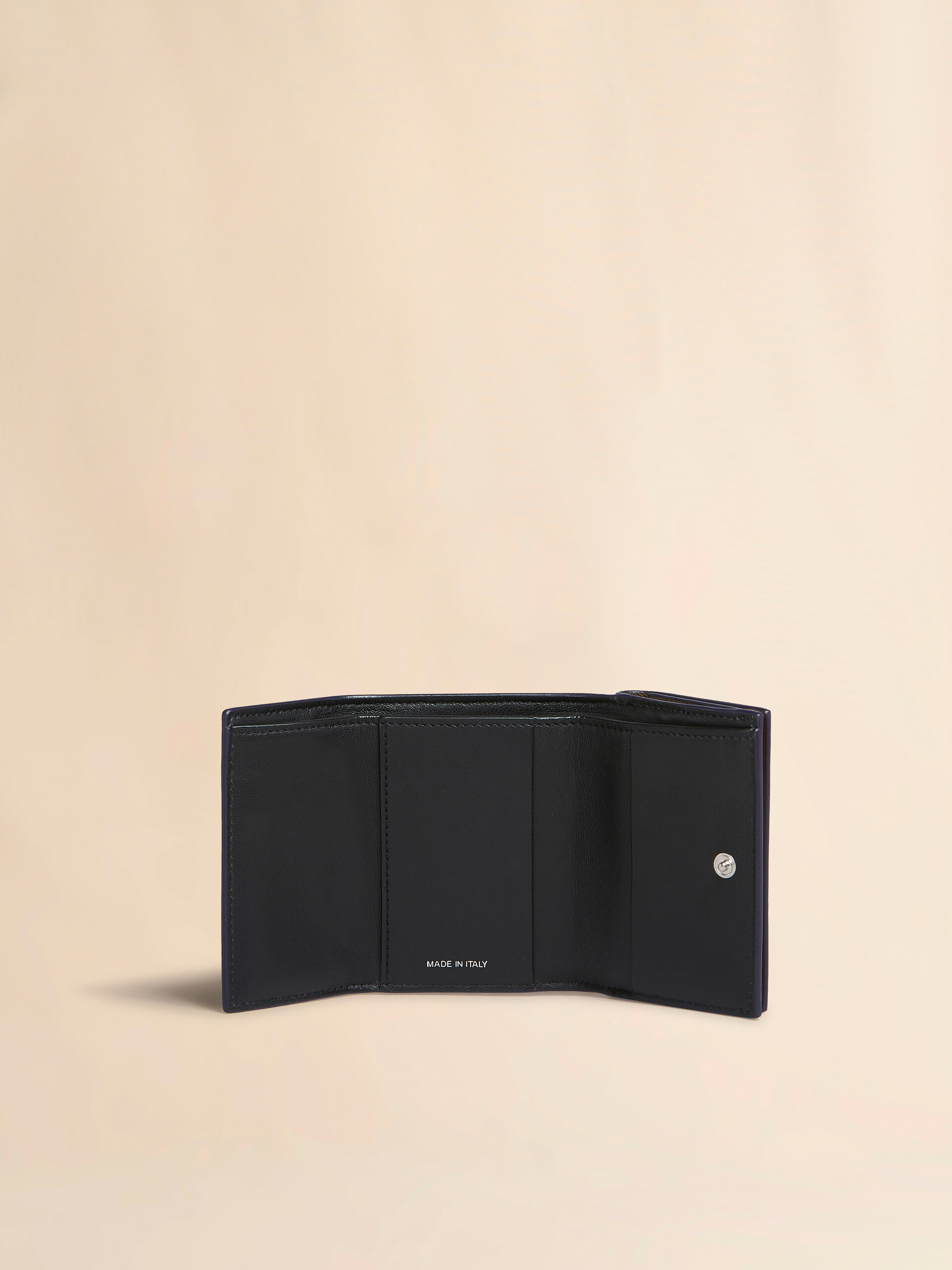 ブラック＆ブルー サフィアーノレザー 三つ折りウォレット - 財布 - Image 2