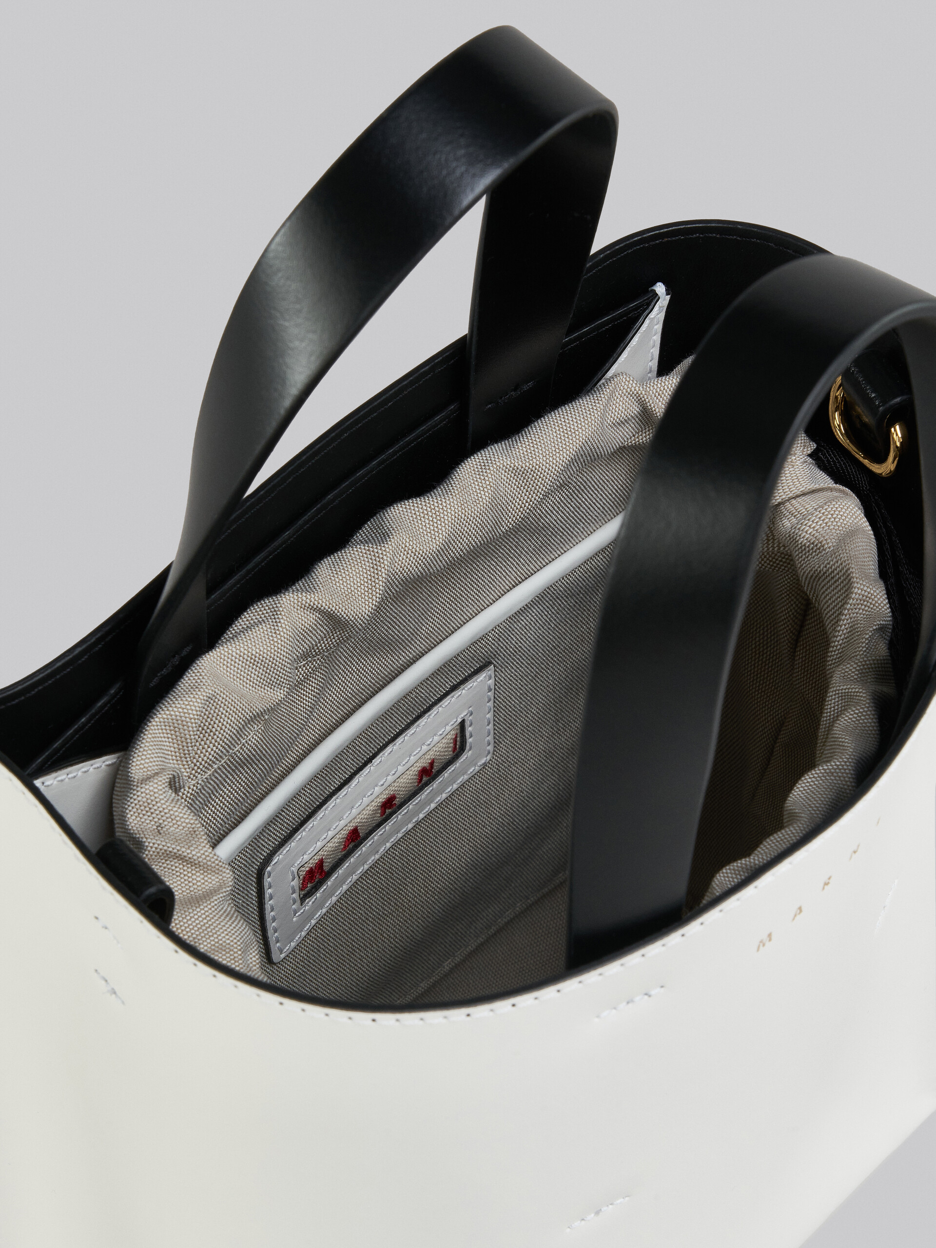 Zweifarbige MUSEO Tasche aus glänzendem Kalbsleder mit Schulterriemen - Shopper - Image 4