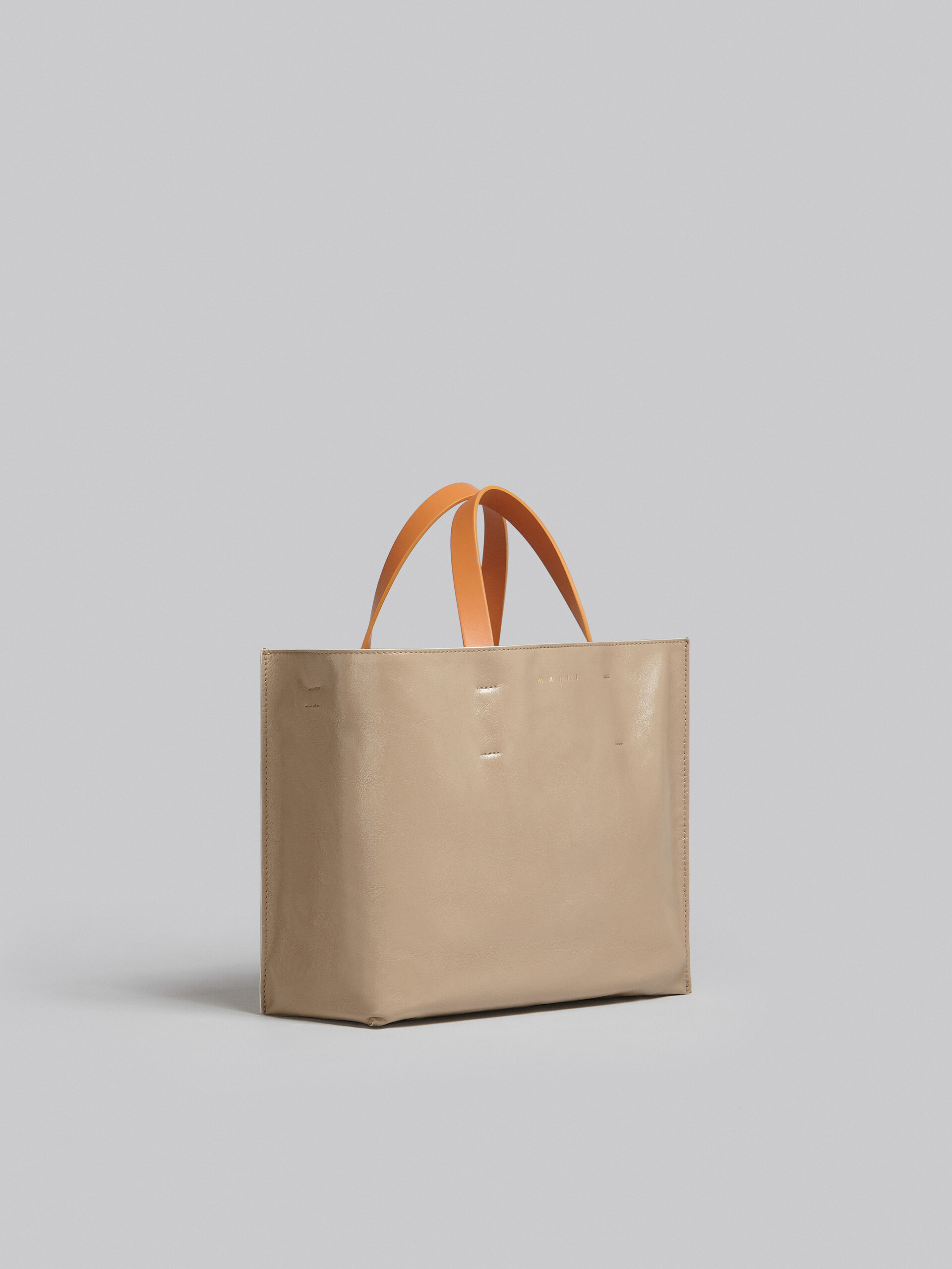 Museo Soft Bag E/W in pelle grigio-verde e beige - Borse shopping - Image 6