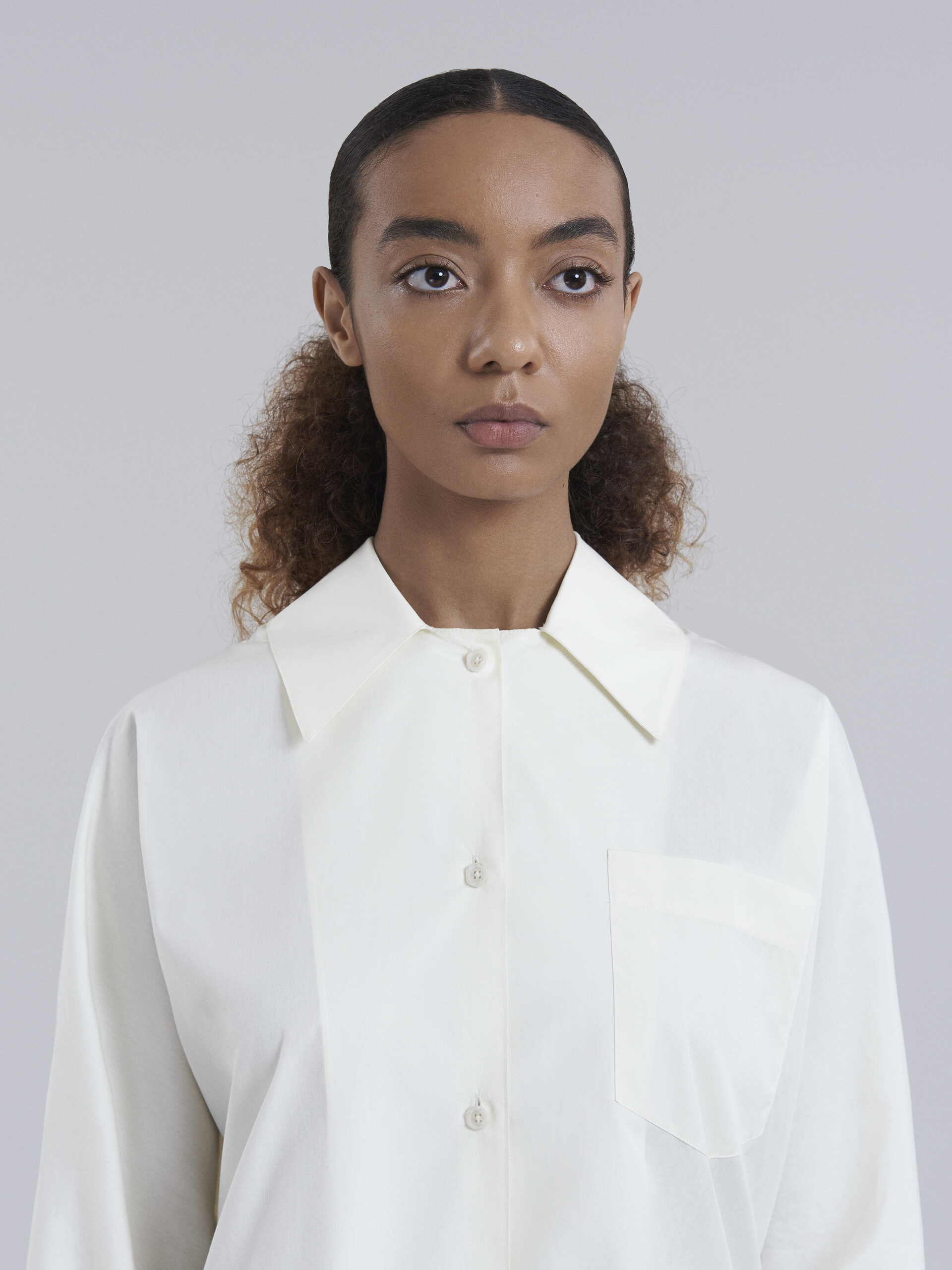 White cotton poplin shirt with balloon sleeves - Shirts - Image 4