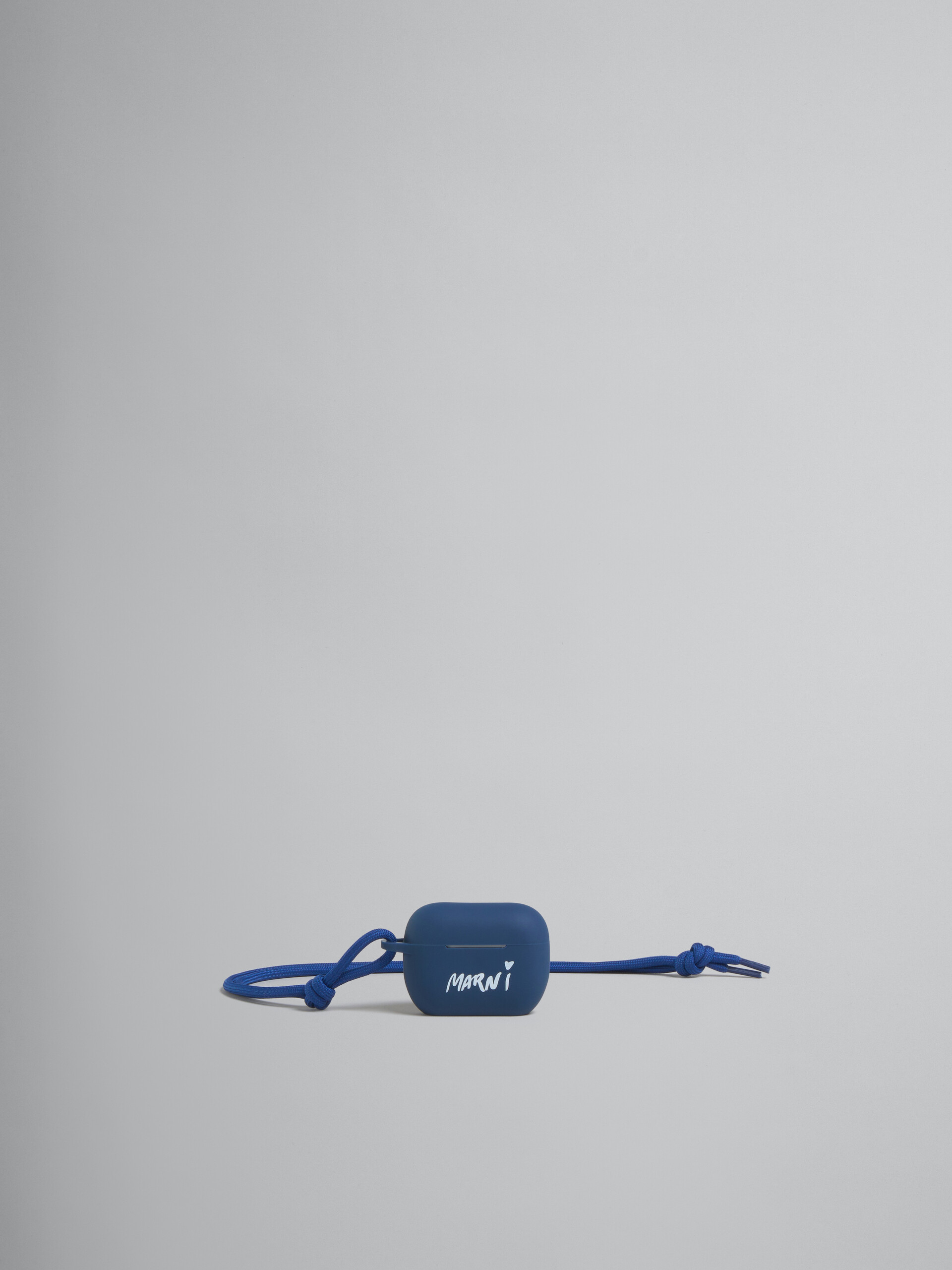 Blaues AirPods-Etui aus Kautschuk - Weitere Accessoires - Image 1