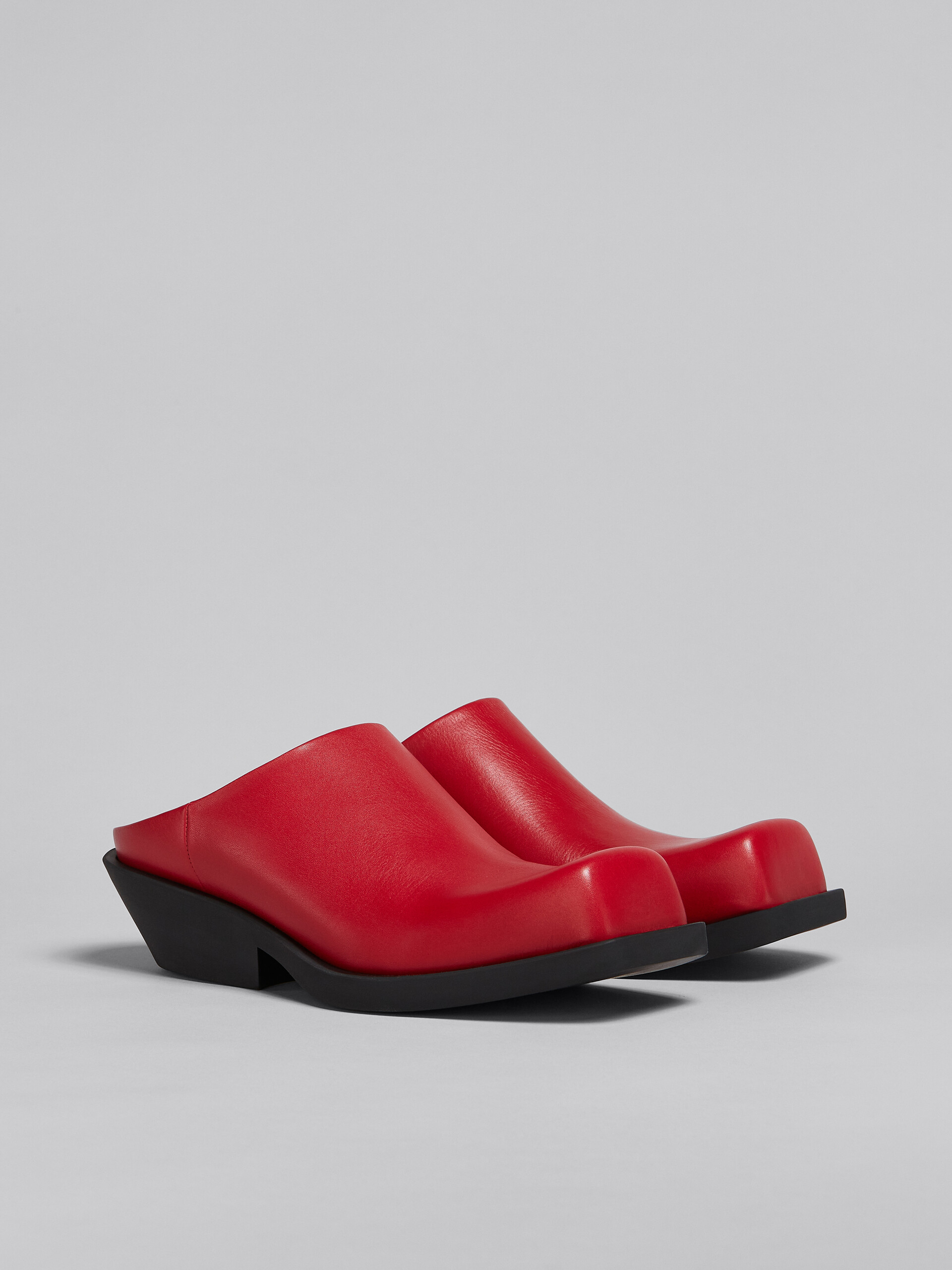 Red leather sabot - Clogs - Image 2