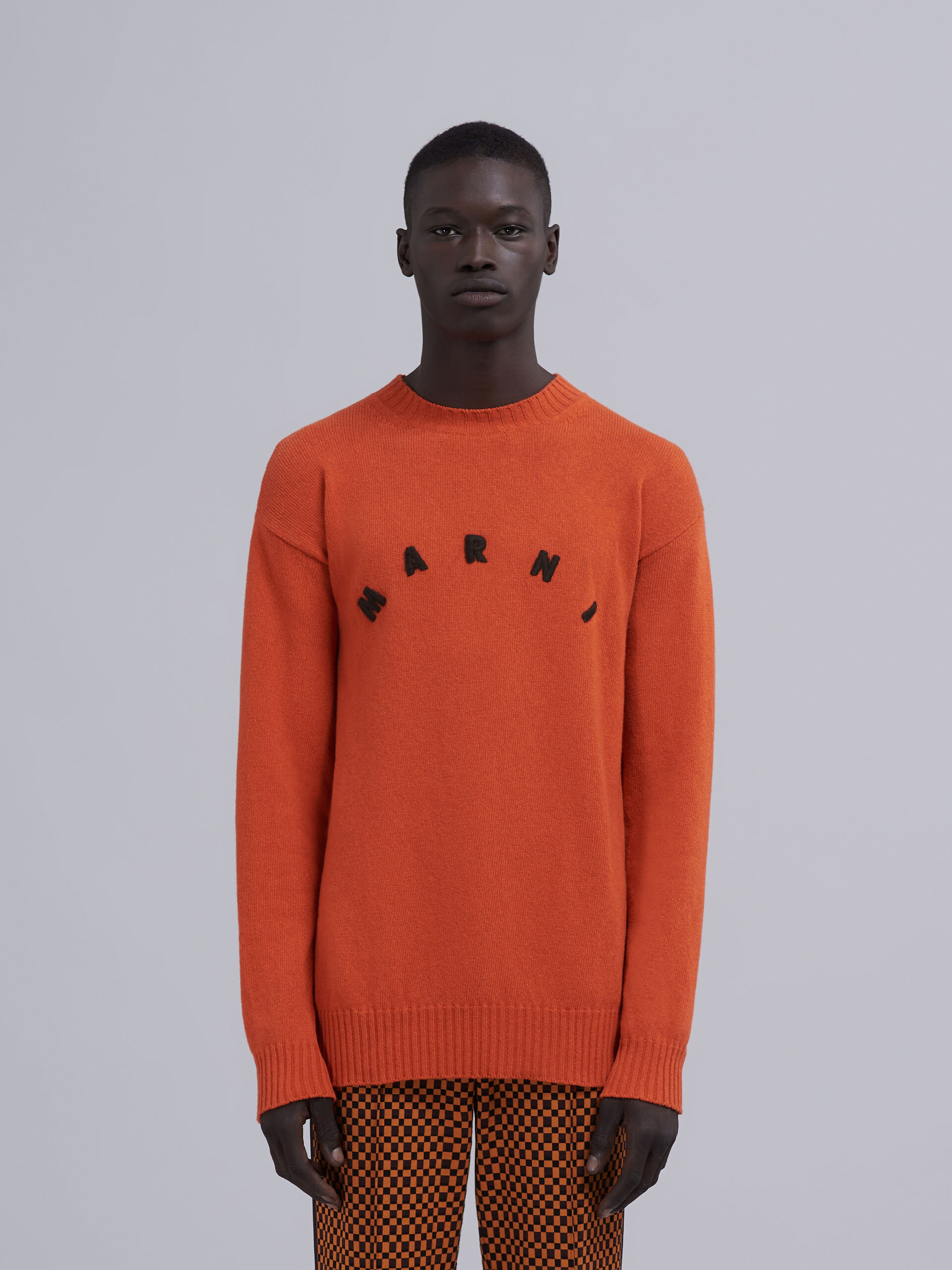Orangefarbener Pullover aus recyceltem Kaschmir - Pullover - Image 2