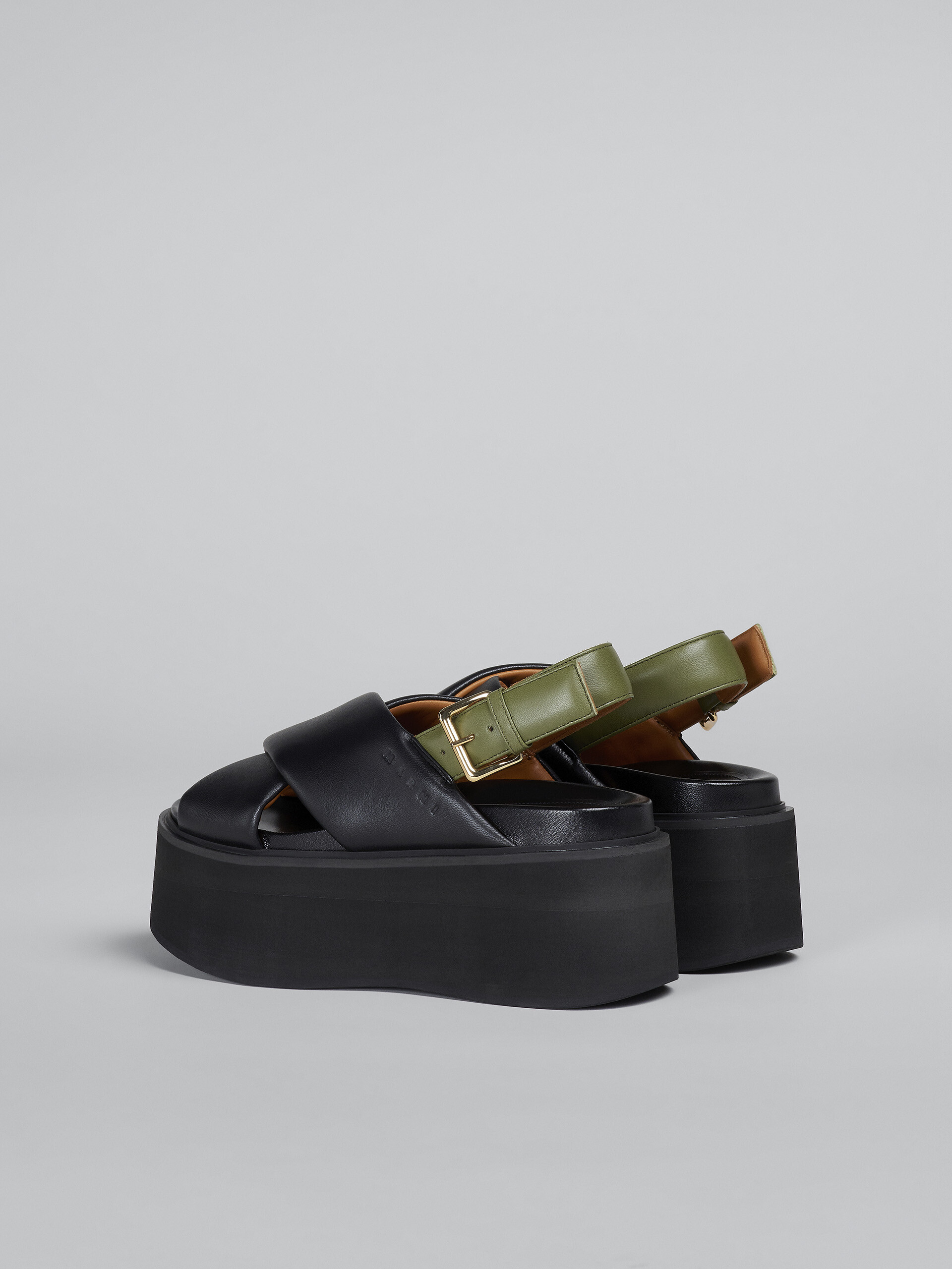 블랙 및 그린 가죽 웨지 - Sandals - Image 3