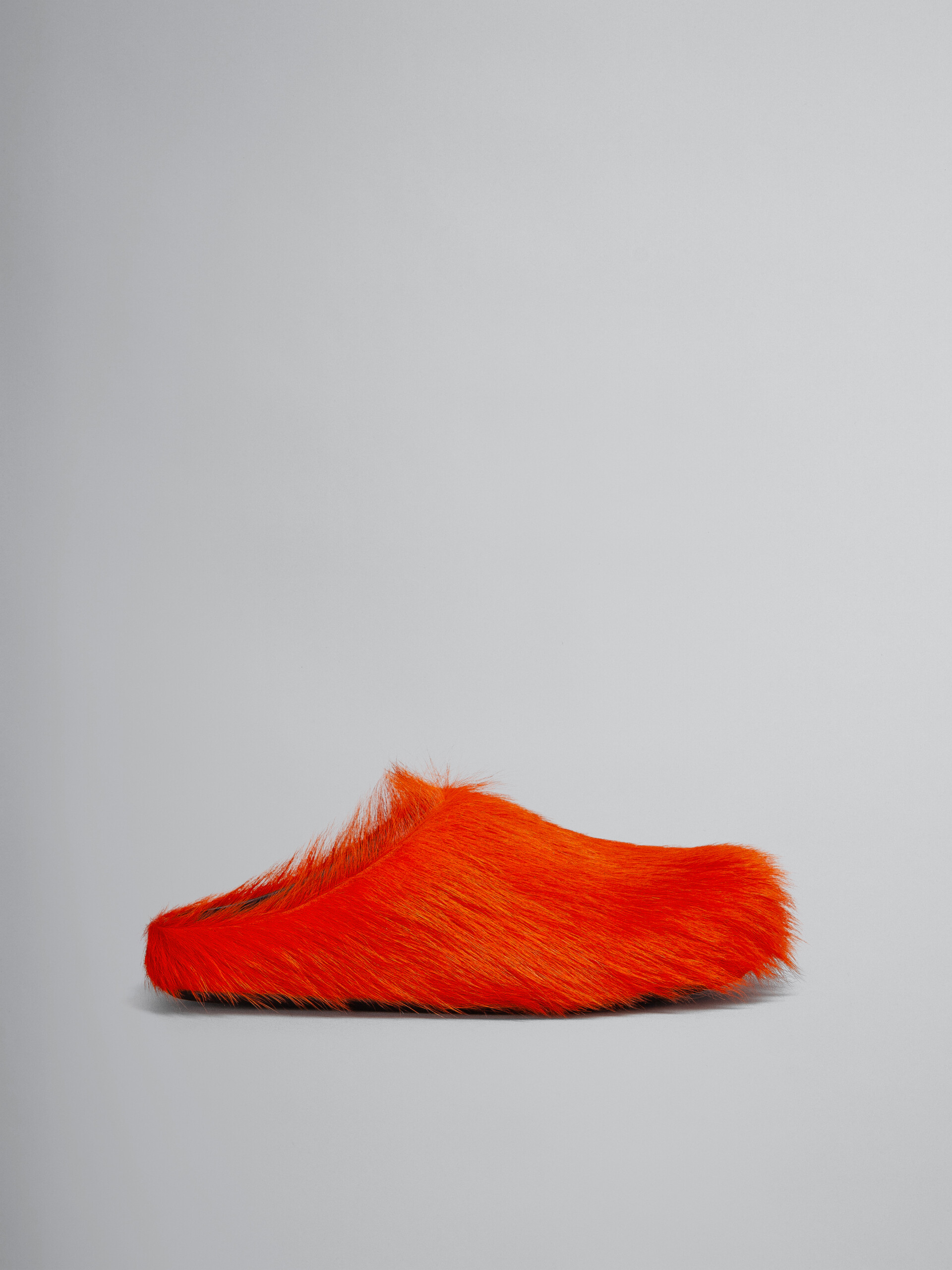 Orange long hair calfskin Fussbett sabot - Clogs - Image 1