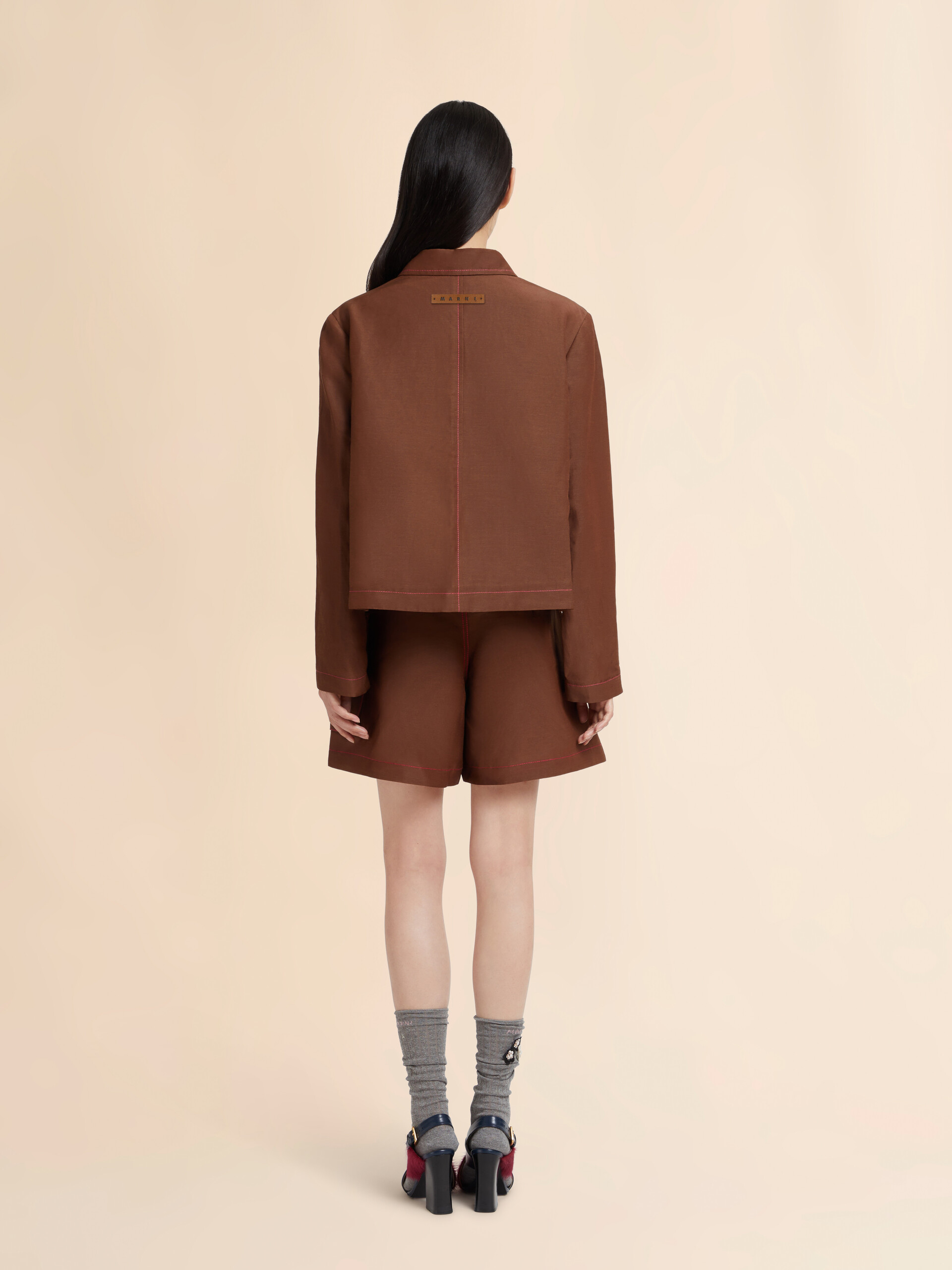 Braune Jacke aus Viskose und Ramie mit Cargotaschen - Jacken - Image 3