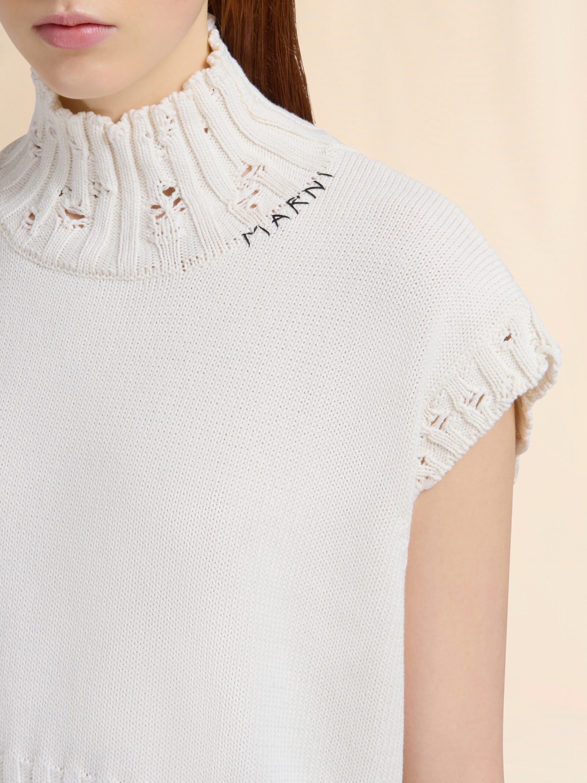 Gilet corto in cotone nero - Pullover - Image 4