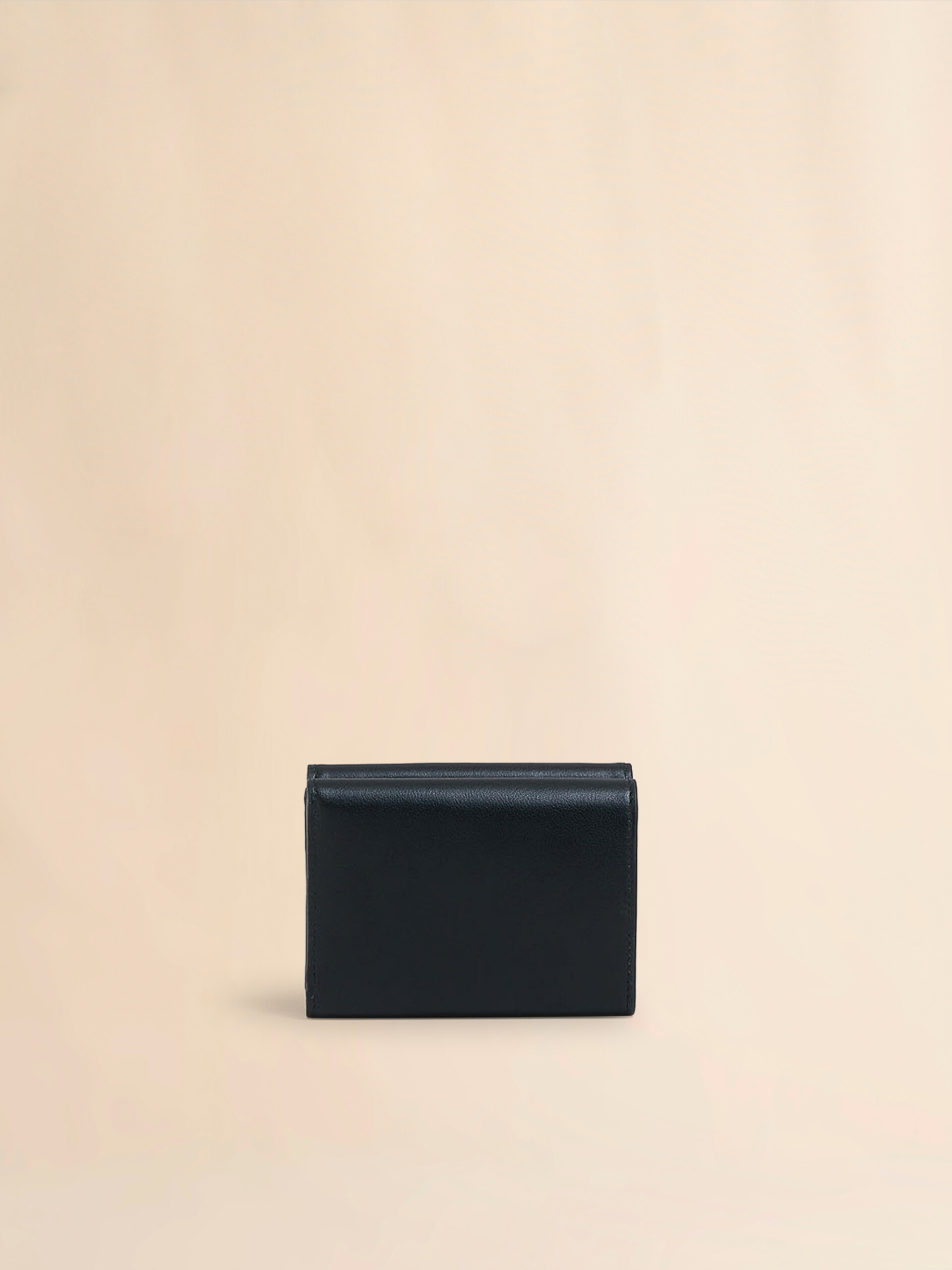 Portafoglio tri-fold in pelle nera con logo Marni in rilievo - Portafogli - Image 3