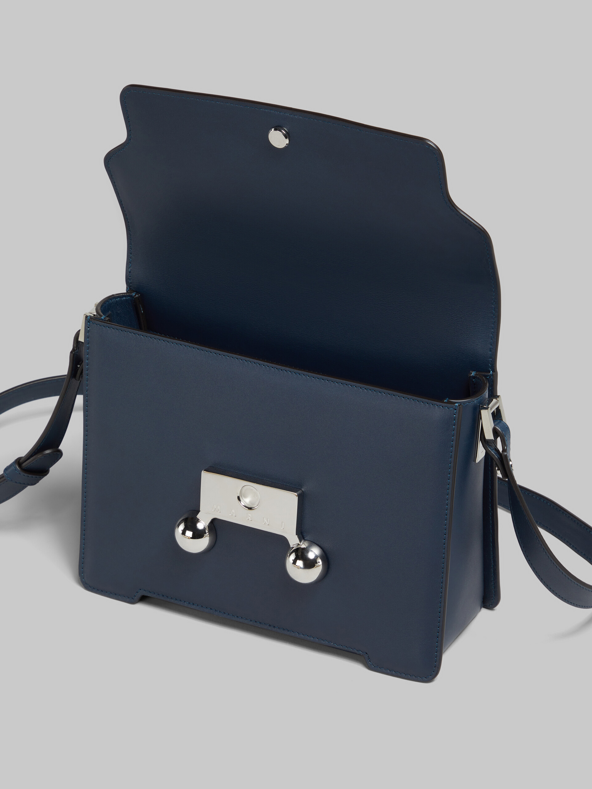 Deep blue leather Trunkaroo medium shoulder bag - Shoulder Bag - Image 4
