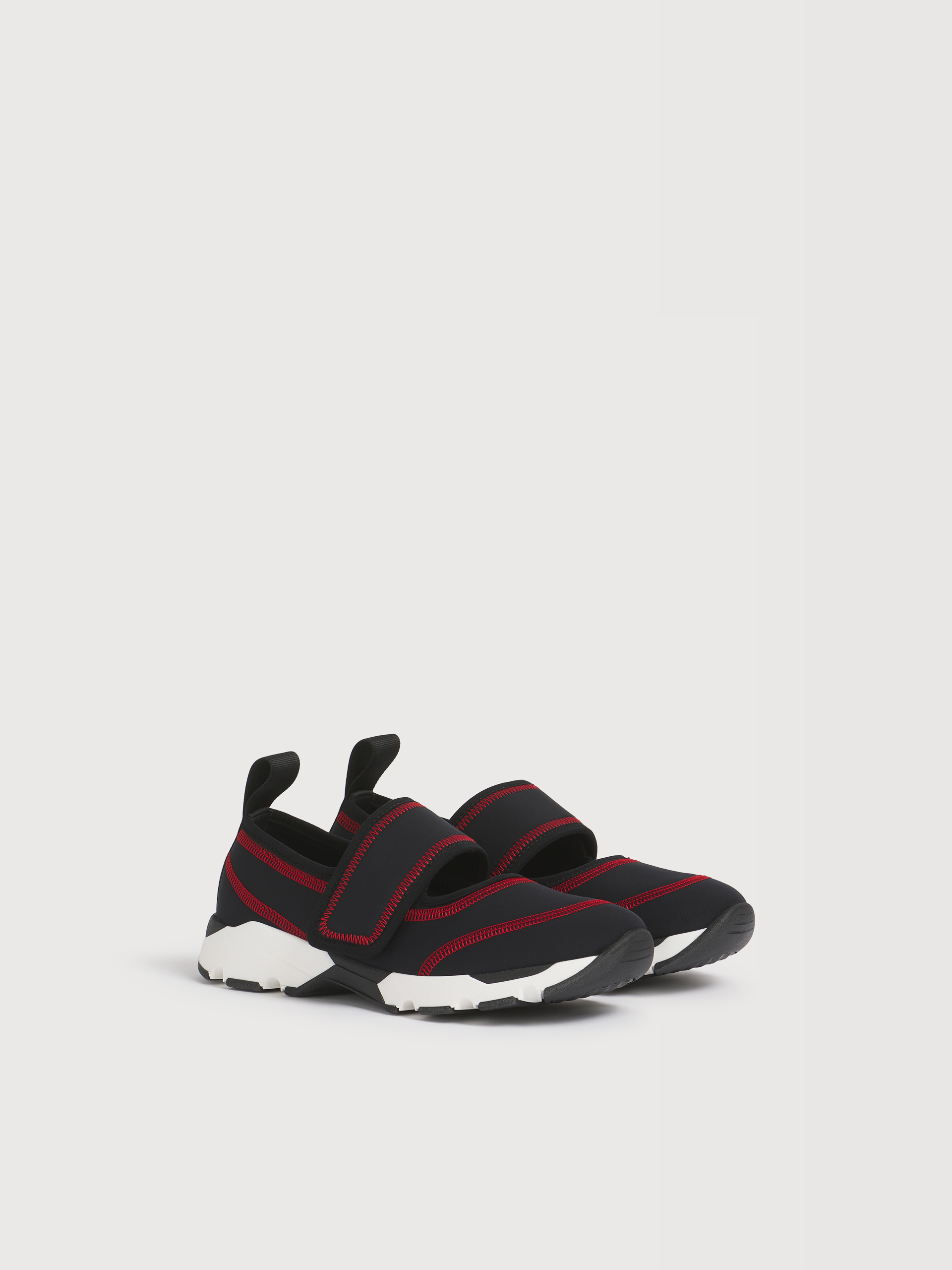 Sneaker Mary Jane aus schwarzem Scuba-Stoff - Sneakers - Image 2