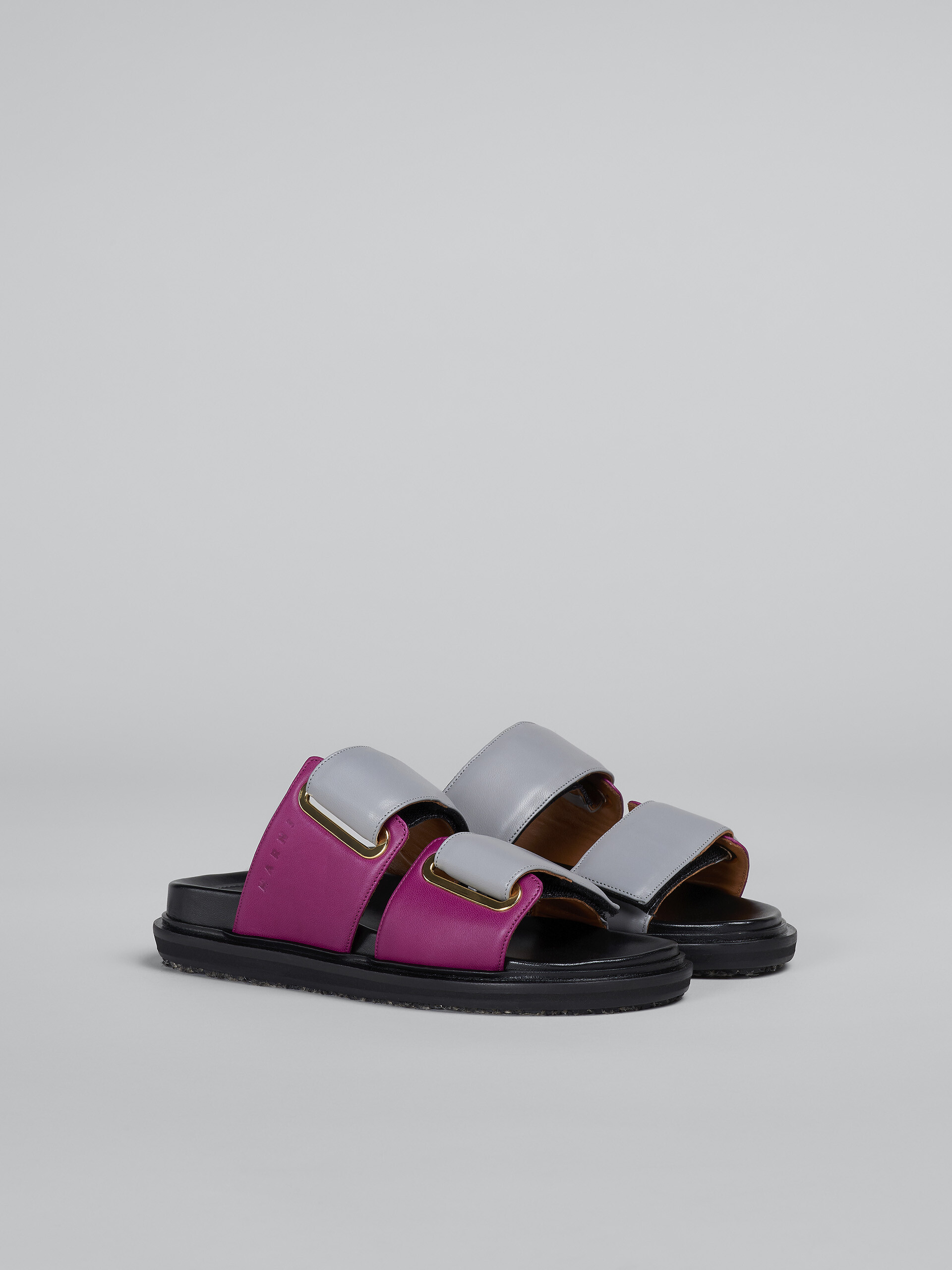 Grey and fucshia leather fussbett - Sandals - Image 2