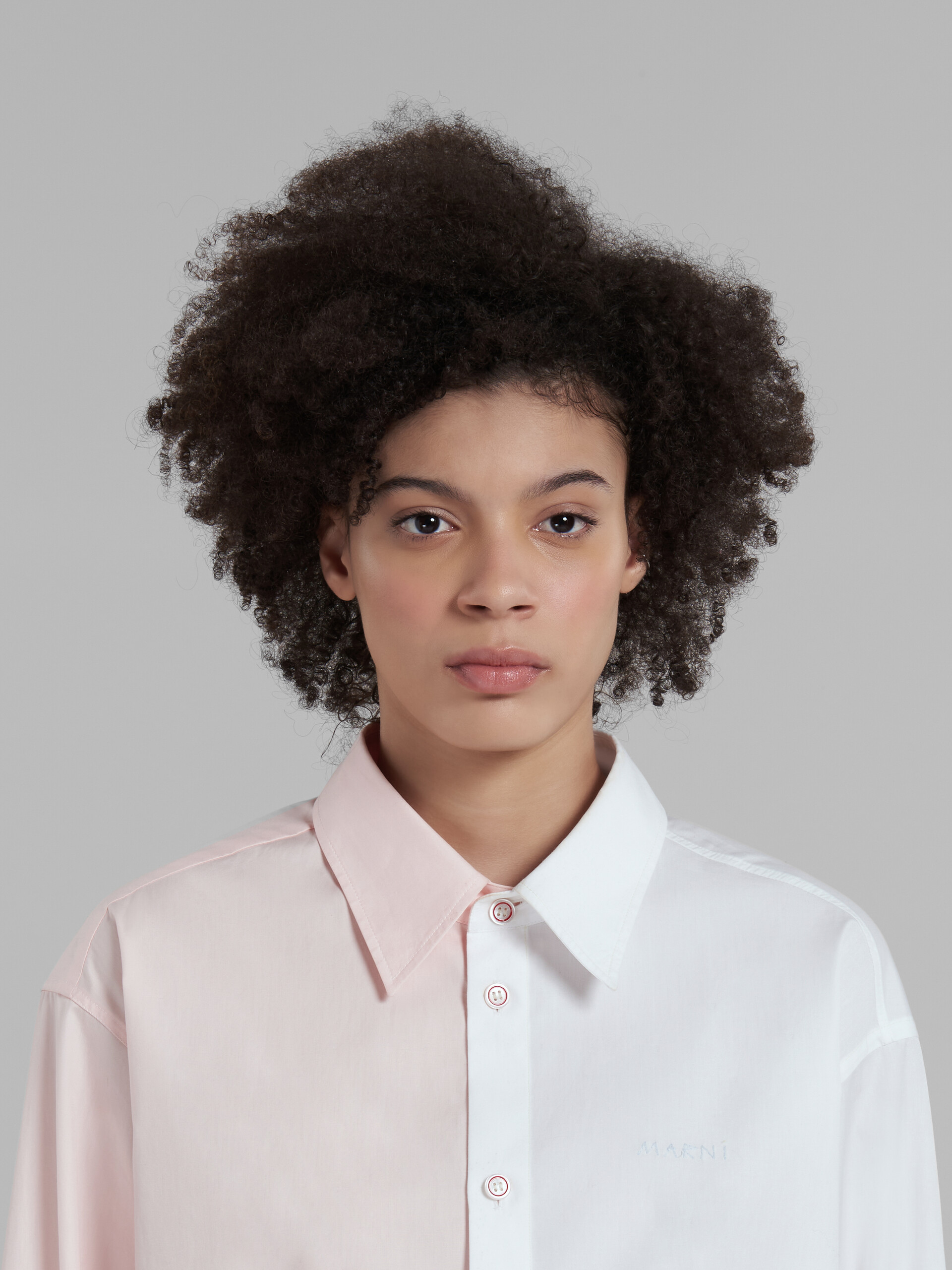 White asymmetric shirt in bio poplin - Shirts - Image 4
