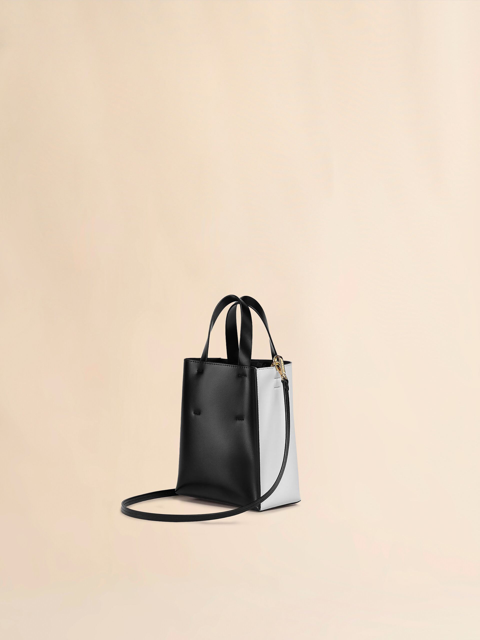 Bi-coloured MUSEO bag in shiny calfskin with shoulder strap - Shopping Bags - Image 2