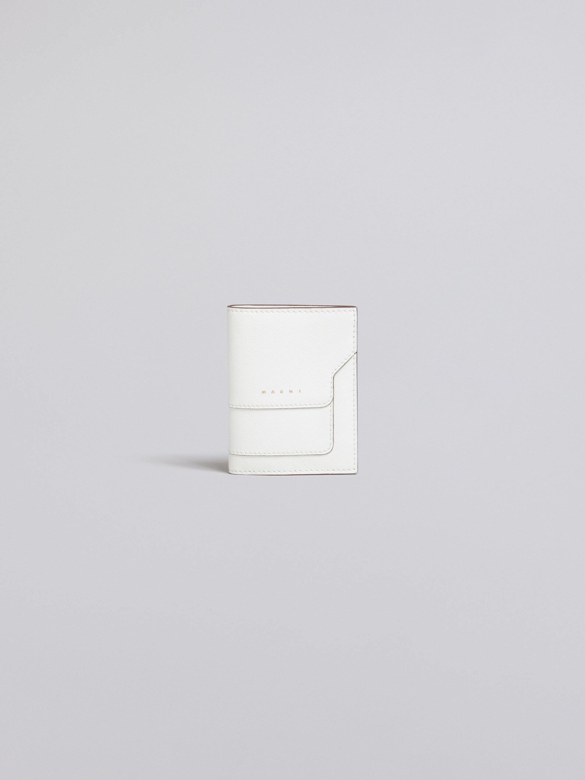 サフィアーノレザー ブラック 二つ折りウォレット - 財布 - Image 1