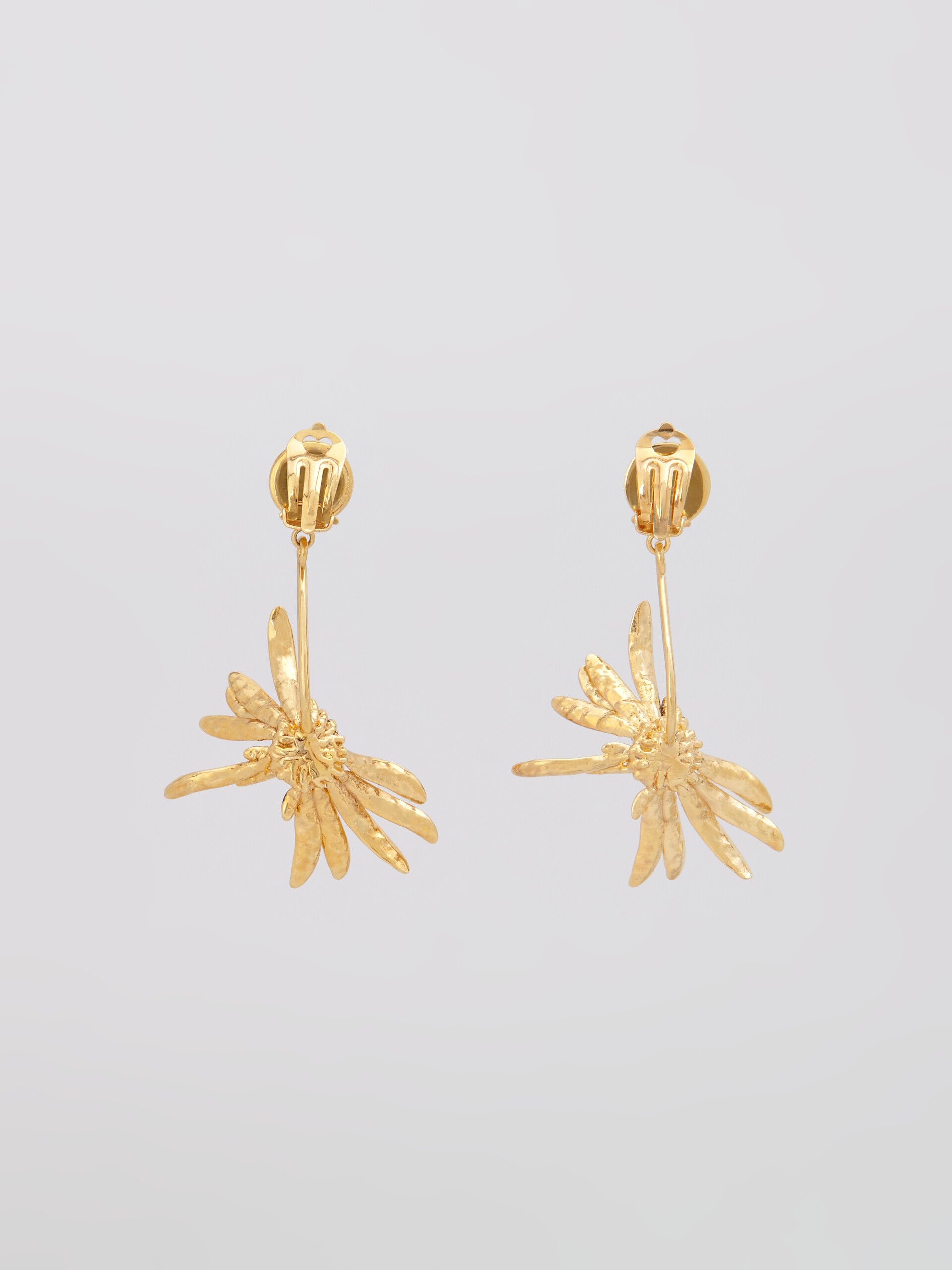 Brass FLORA daisy earrings - Earrings - Image 3