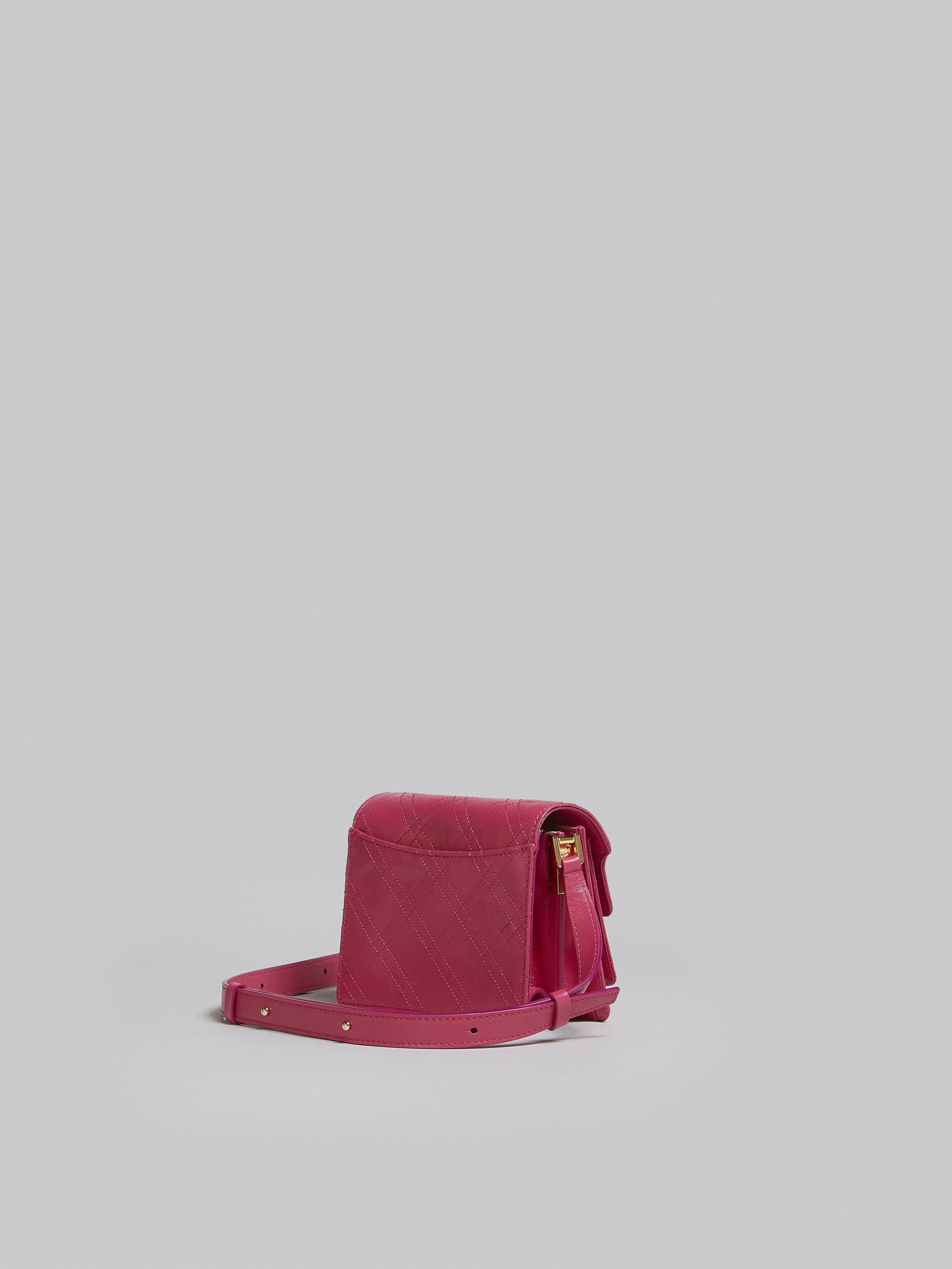 Trunk Soft Mini Bag in fuchsia leather - Shoulder Bag - Image 3