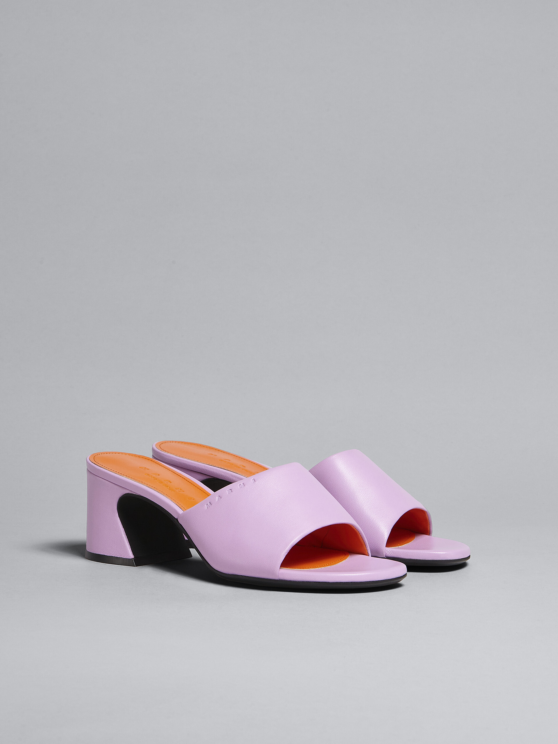 핑크 가죽 샌들 - Sandals - Image 2