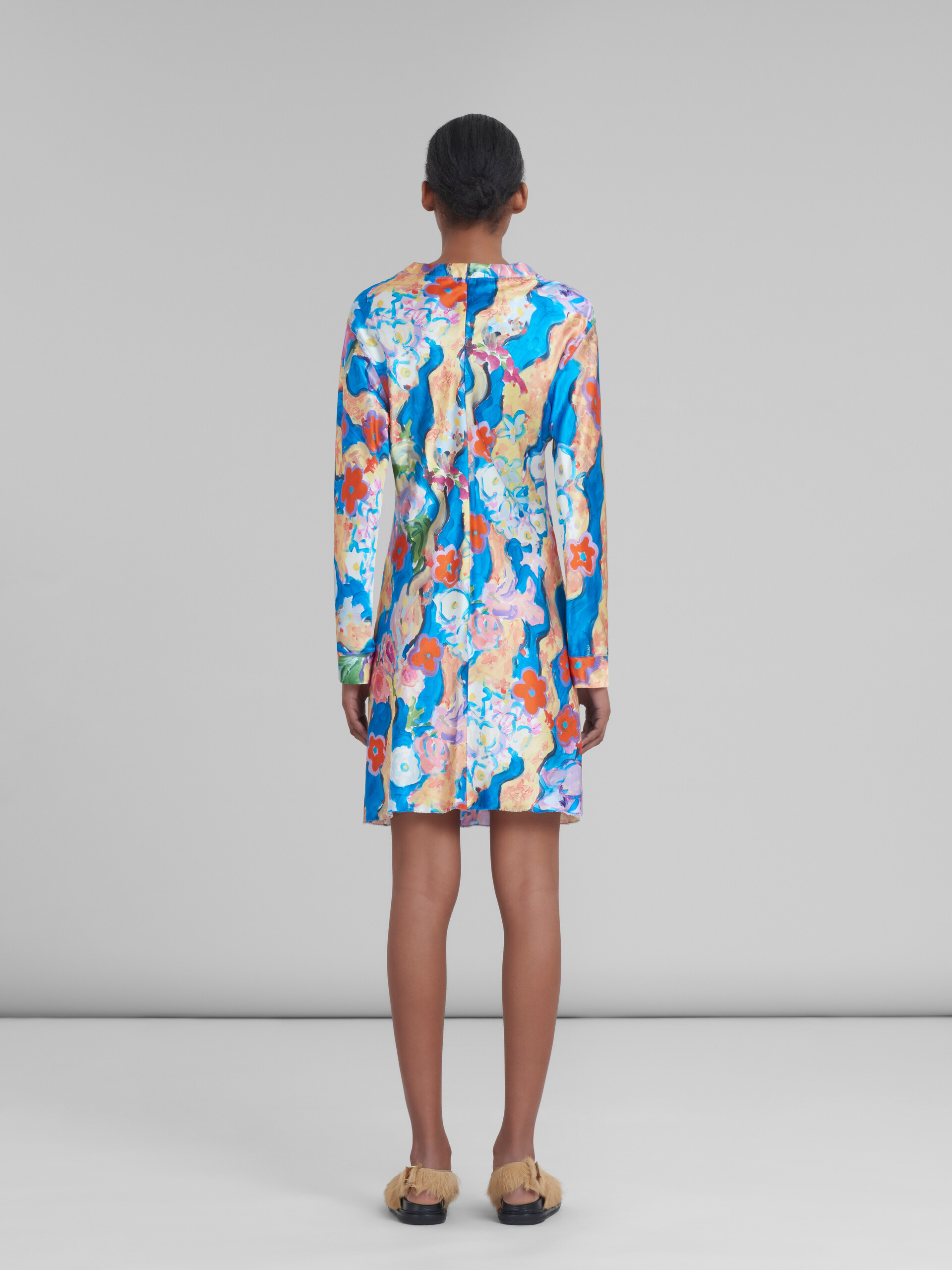 Short printed satin dress - Dresses - Image 3