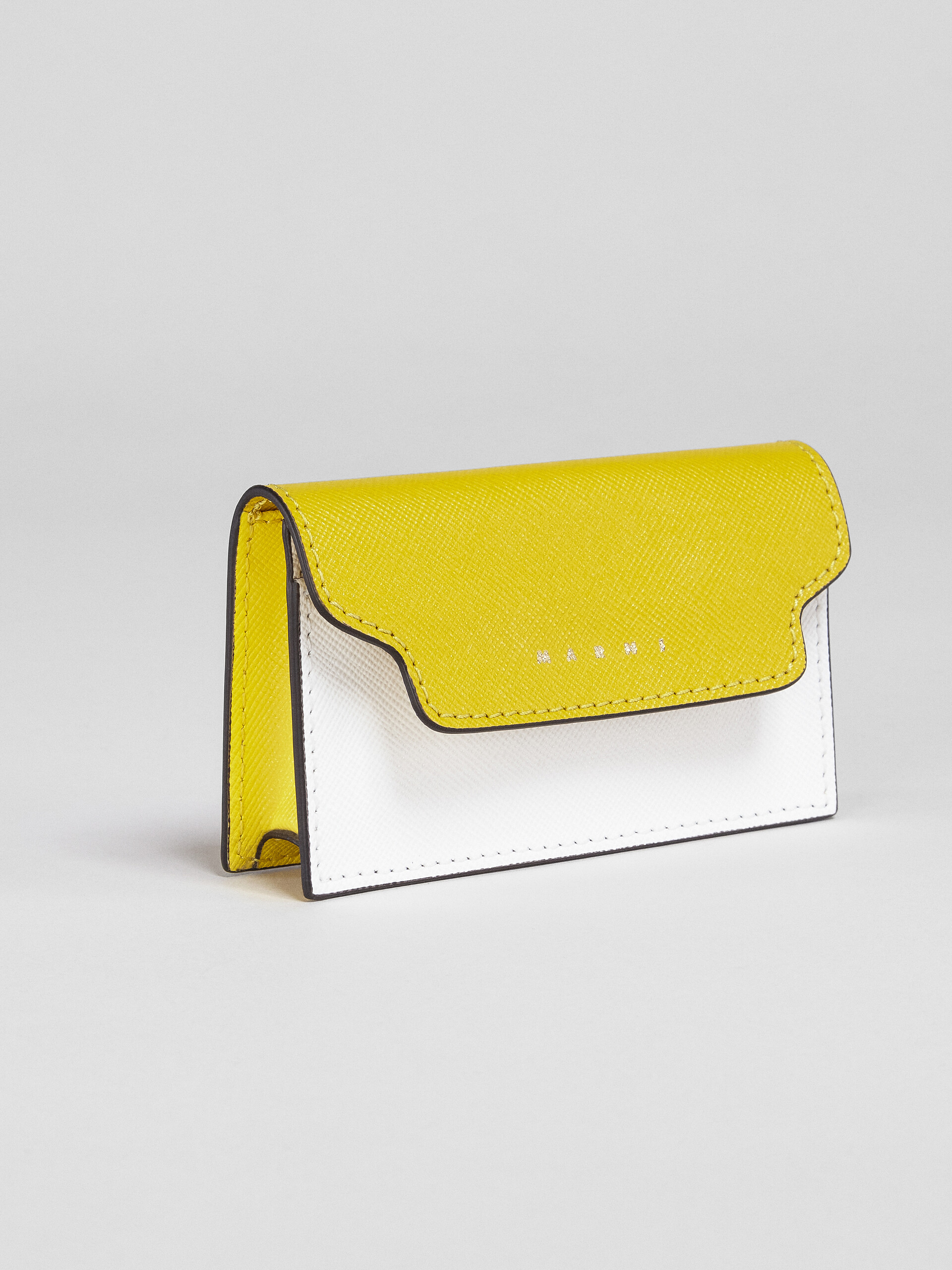 Porte-cartes de visite en saffiano jaune et blanc ton sur ton - Portefeuilles - Image 4