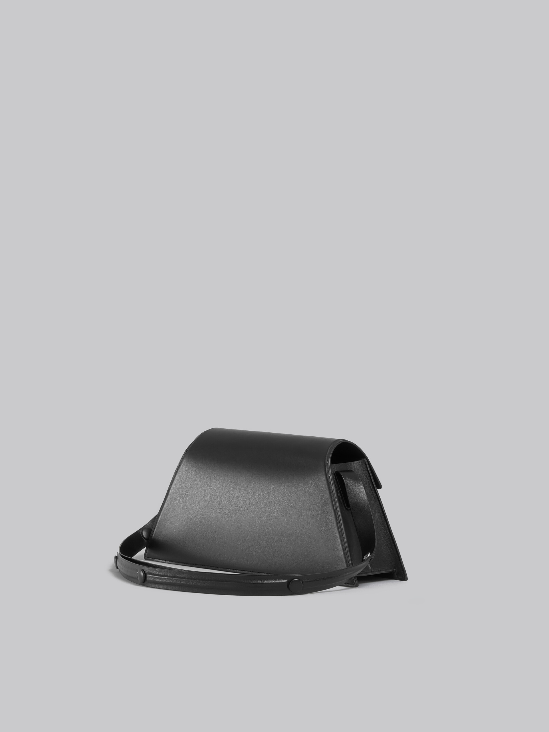 Medium Trunkoise bag in smooth black leather | Marni 