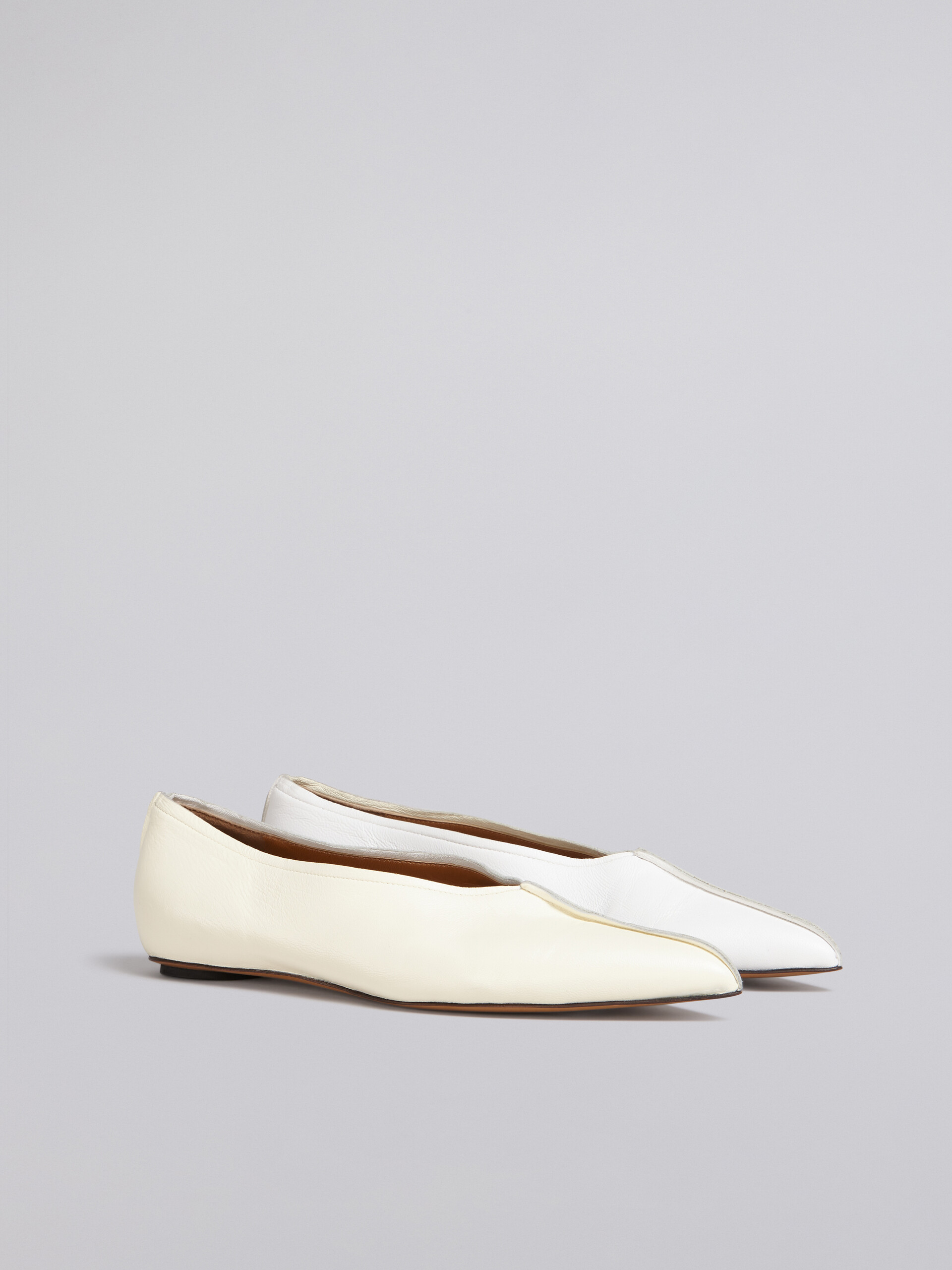 two tone flat shoes