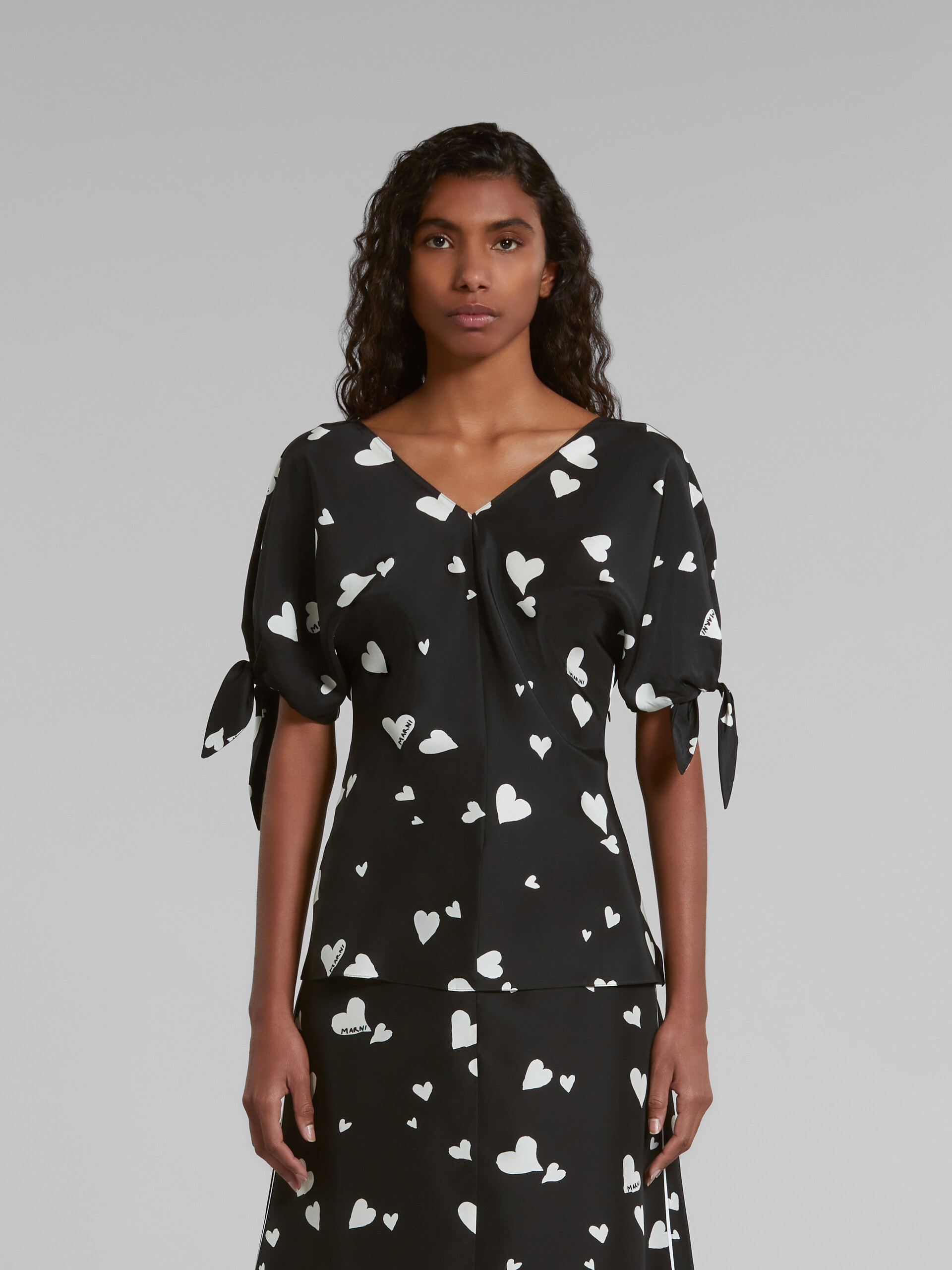 Black silk bow-sleeve top with Bunch of Hearts print - Shirts - Image 2