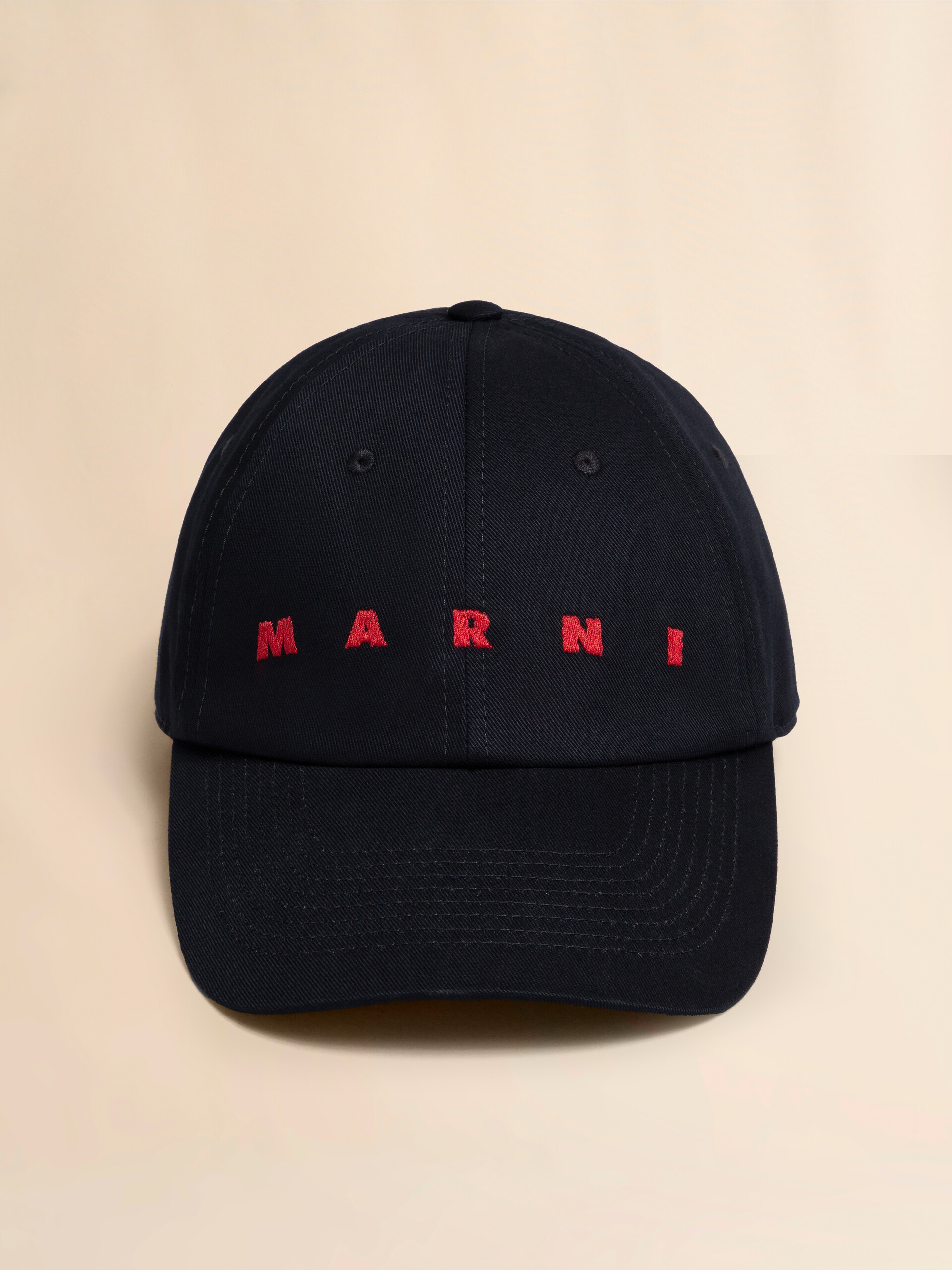 Black organic gabardine baseball cap with embroidered logo - Hats - Image 4